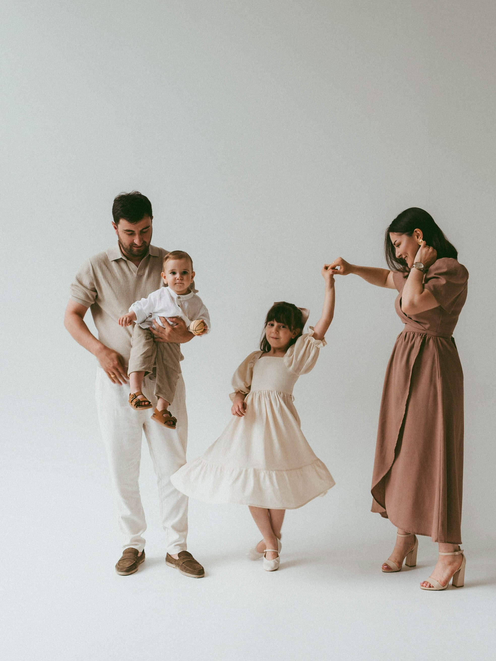 Нино, Ило, Эмилия и Нико. Портретный и свадебный фотограф Москва Валерия Возняковская