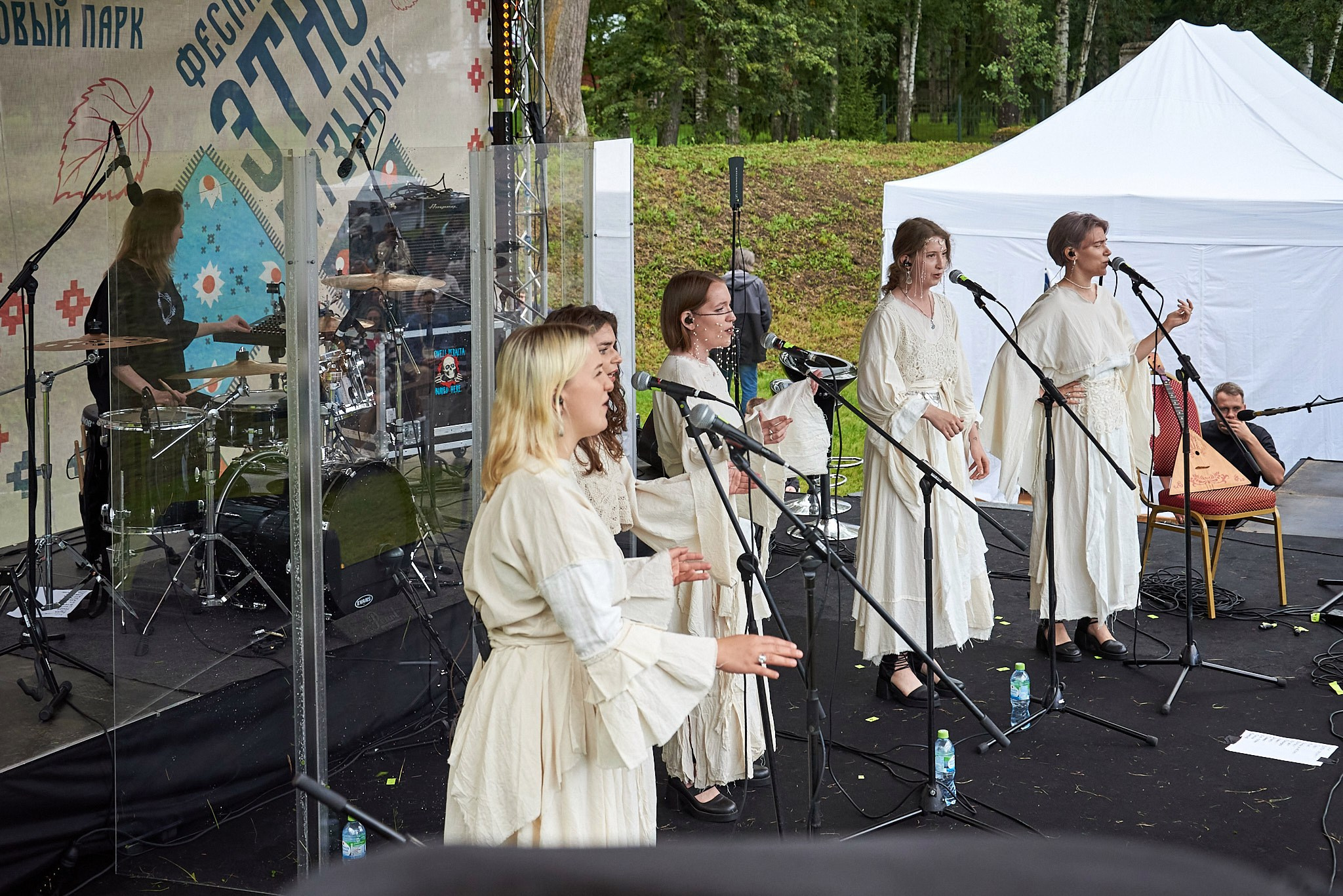 Березовый домик, фестиваль этно музыки. Иван Ступа, репортажный фотограф в Санкт-Петербурге и Ленинградской области