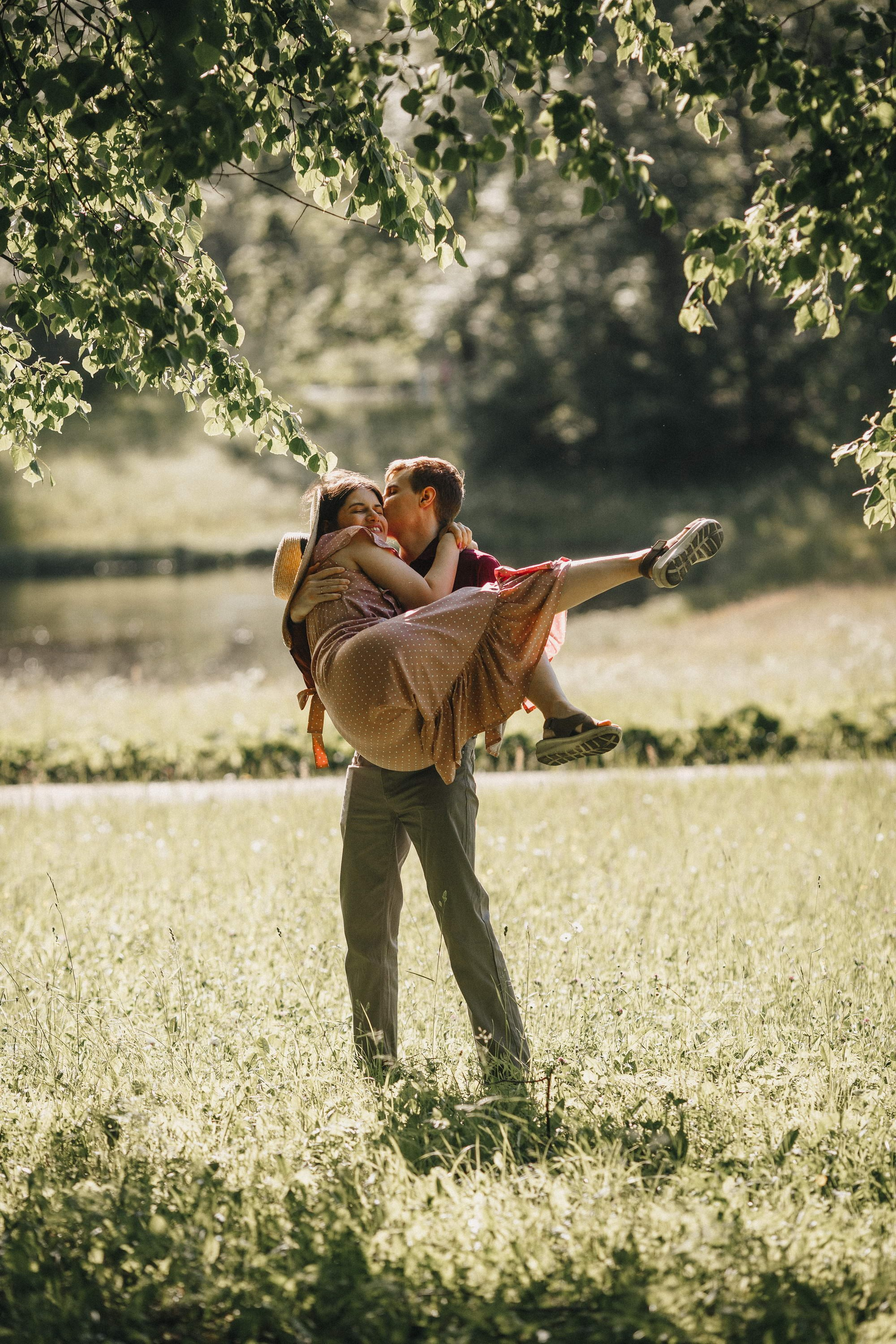 Фотосессия love story в Пушкине. Свадебный фотограф Игорь Брундасов 8PHOTO на свадьбу венчание загс СПб