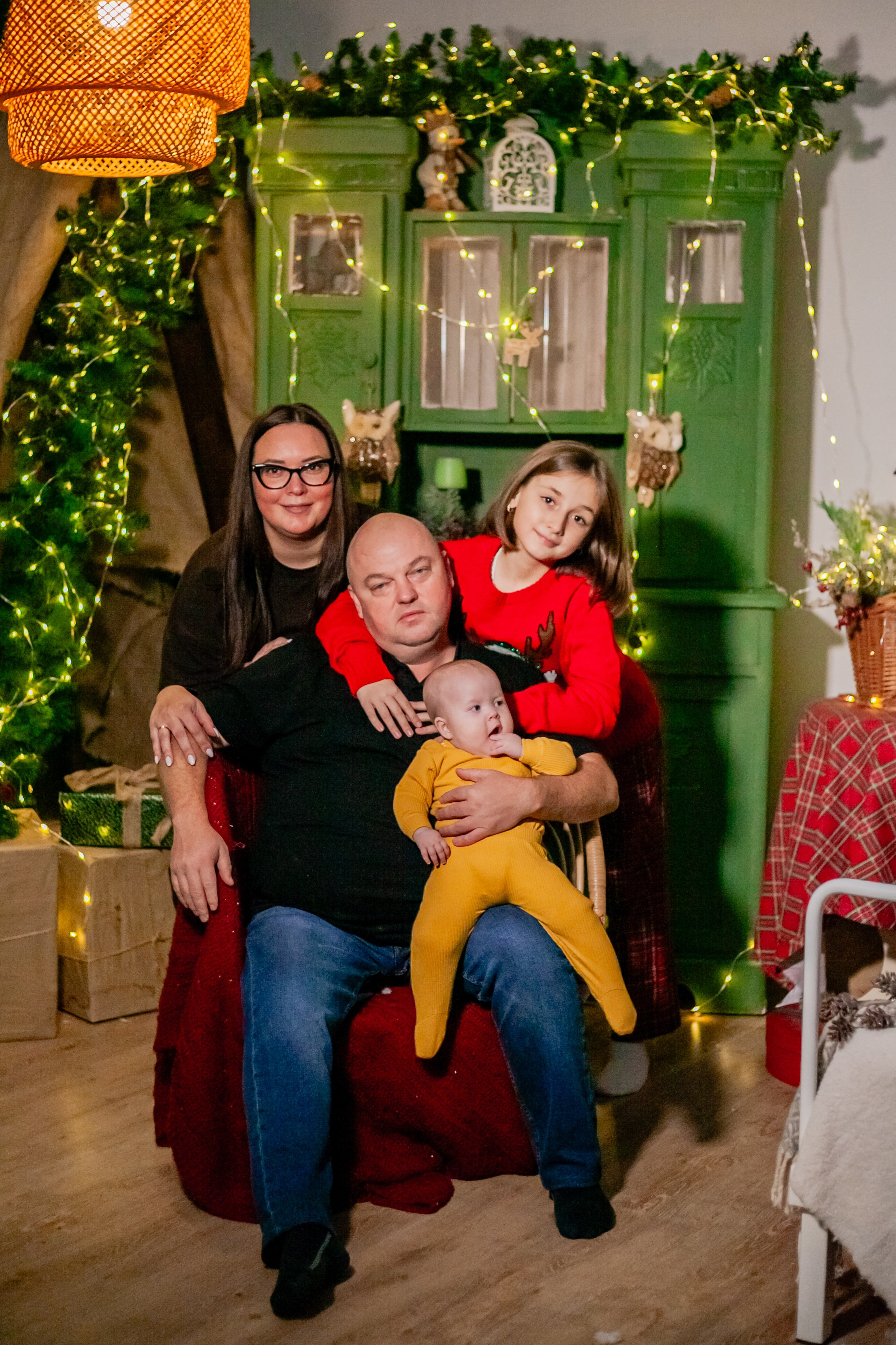 Ульяна и ее семья новый год 2024. Свадебный и семейный фотограф в Армавире