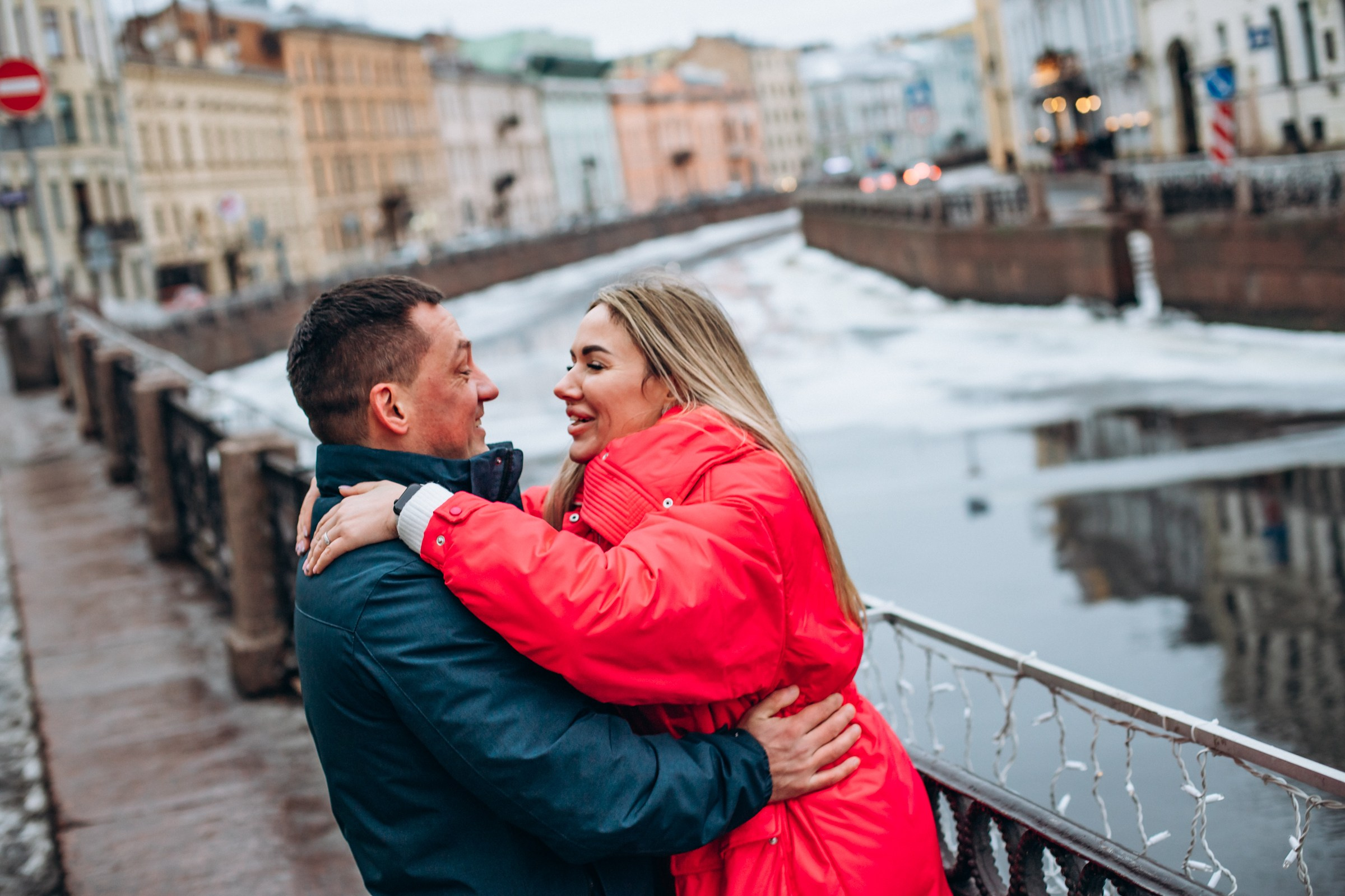 Роман и Ирина в декабре. Фотопрогулка в Петербурге. Индивидуальный и семейный фотограф в Санкт-Петербурге