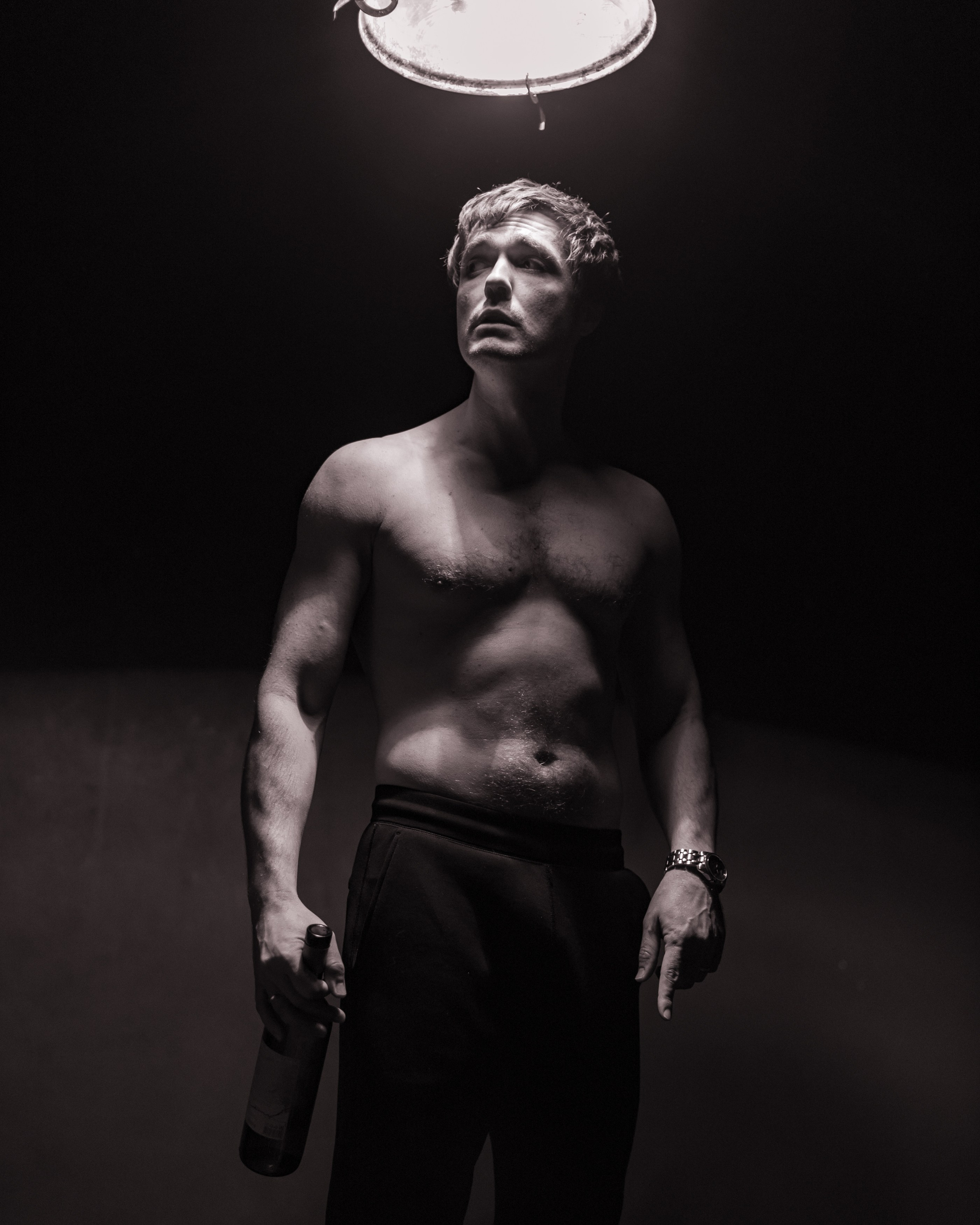 Спектакль «АЛЯСКА». Игорь Березин — фотограф в Москве. Мужские портреты и коммерческая съёмка