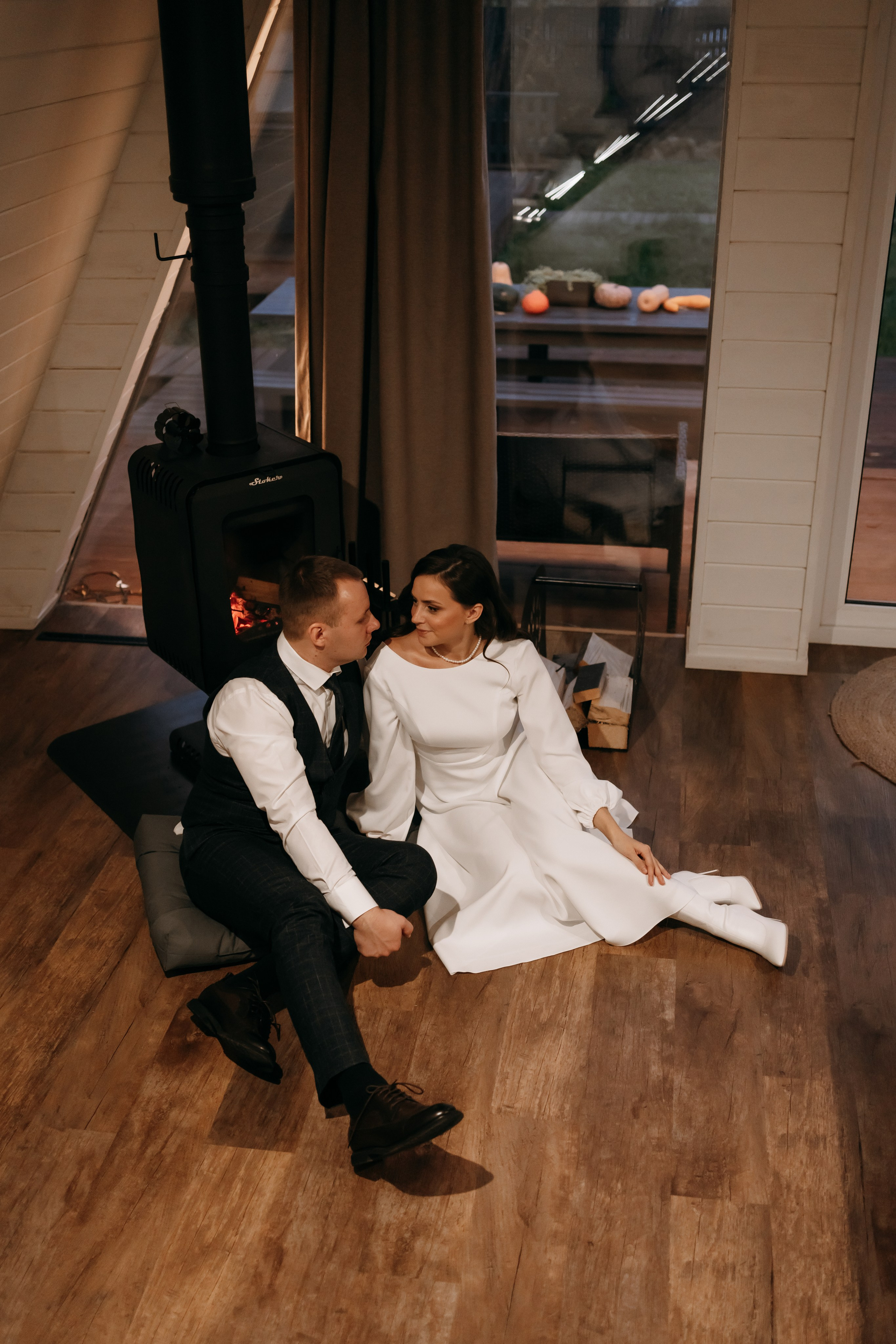 Выездная свадебная фотосессия в коттедже в Архангельске. Портретный и свадебный фотограф в Архангельске Елизавета Стрекаловская