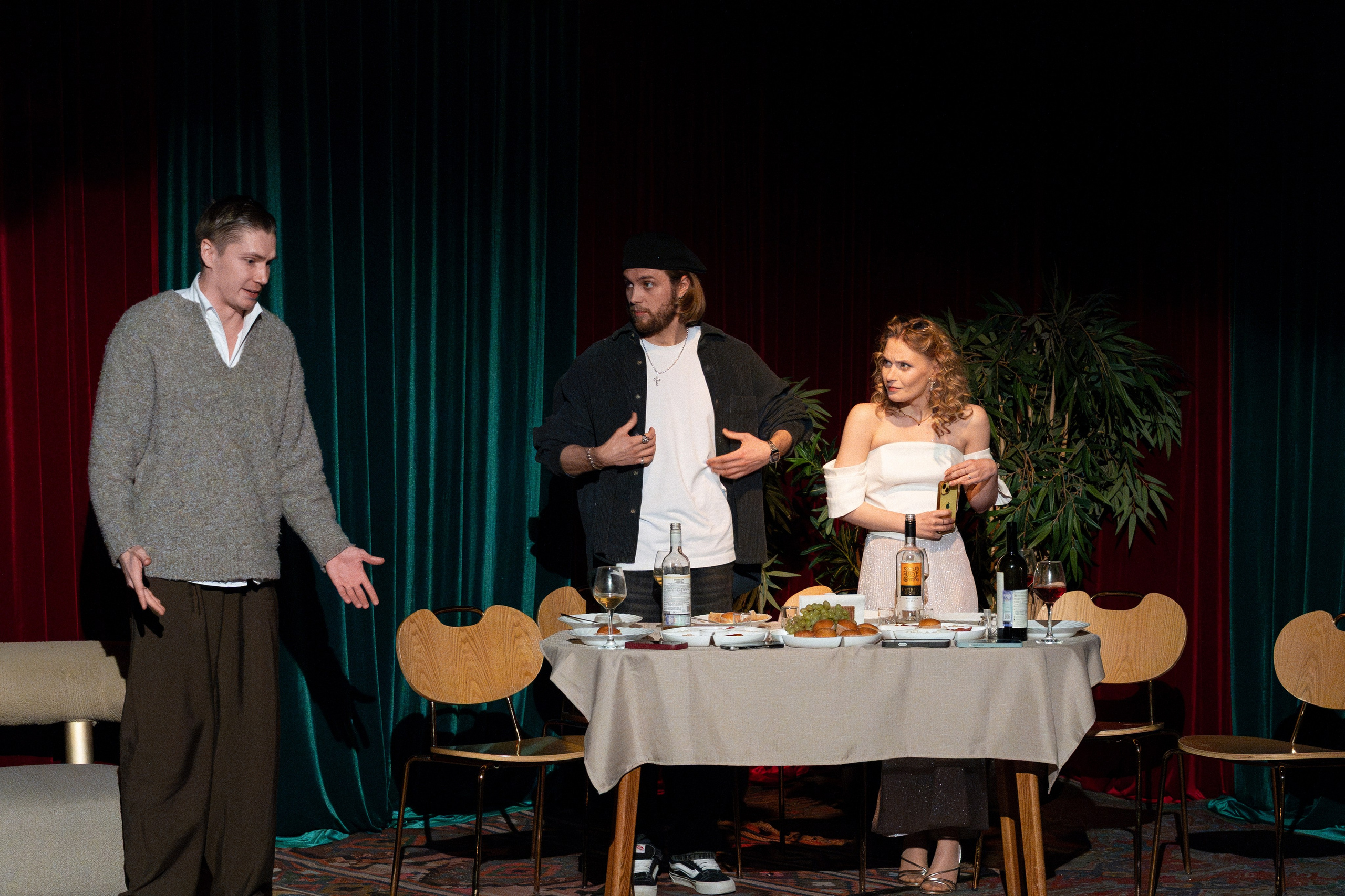 Спектакль «Примерные». Репортажный и портретный фотограф Андрей Гаровский