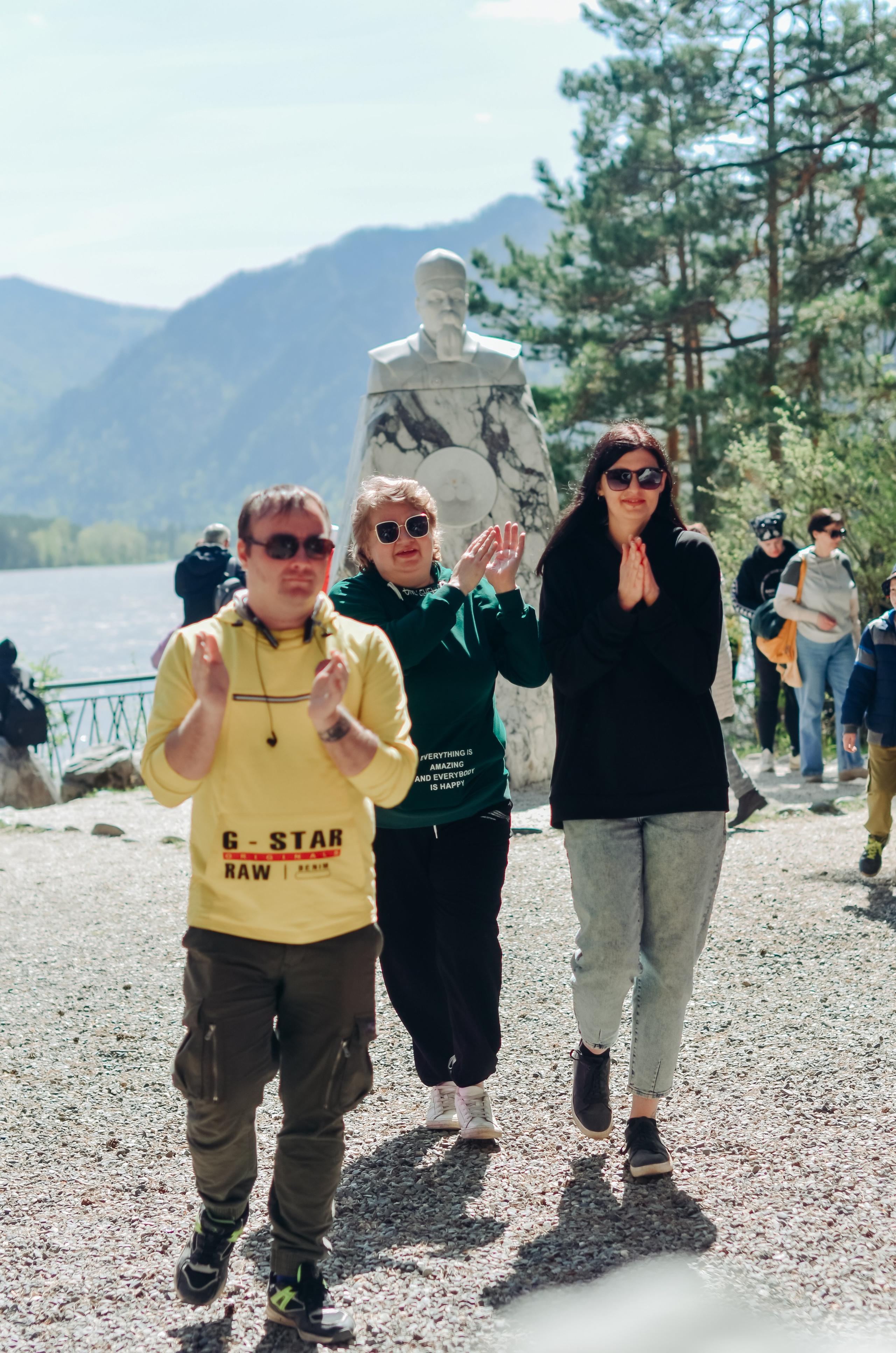 Фестиваль «Цветение Маральника на Алтае 2025». Фоторепортаж. Денисова Аля — фотограф для парных съемок и индивидуальных историй в Барнауле