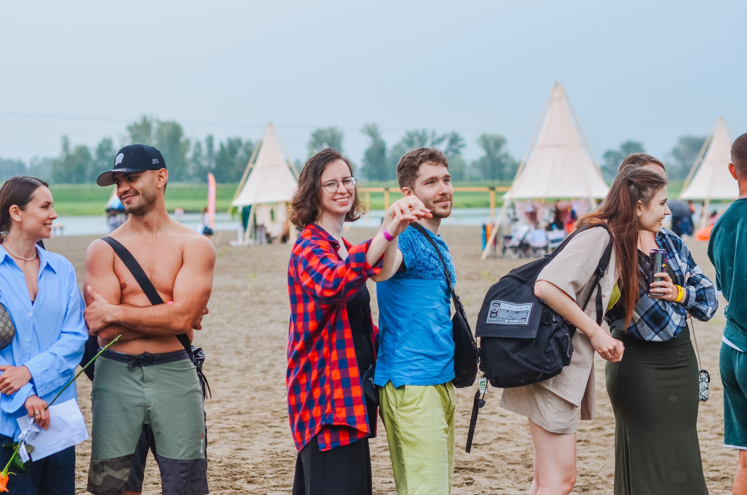 Фестиваль «Грань» 2025. Спортивная площадка. Денисова Аля — фотограф для парных съемок и индивидуальных историй в Барнауле