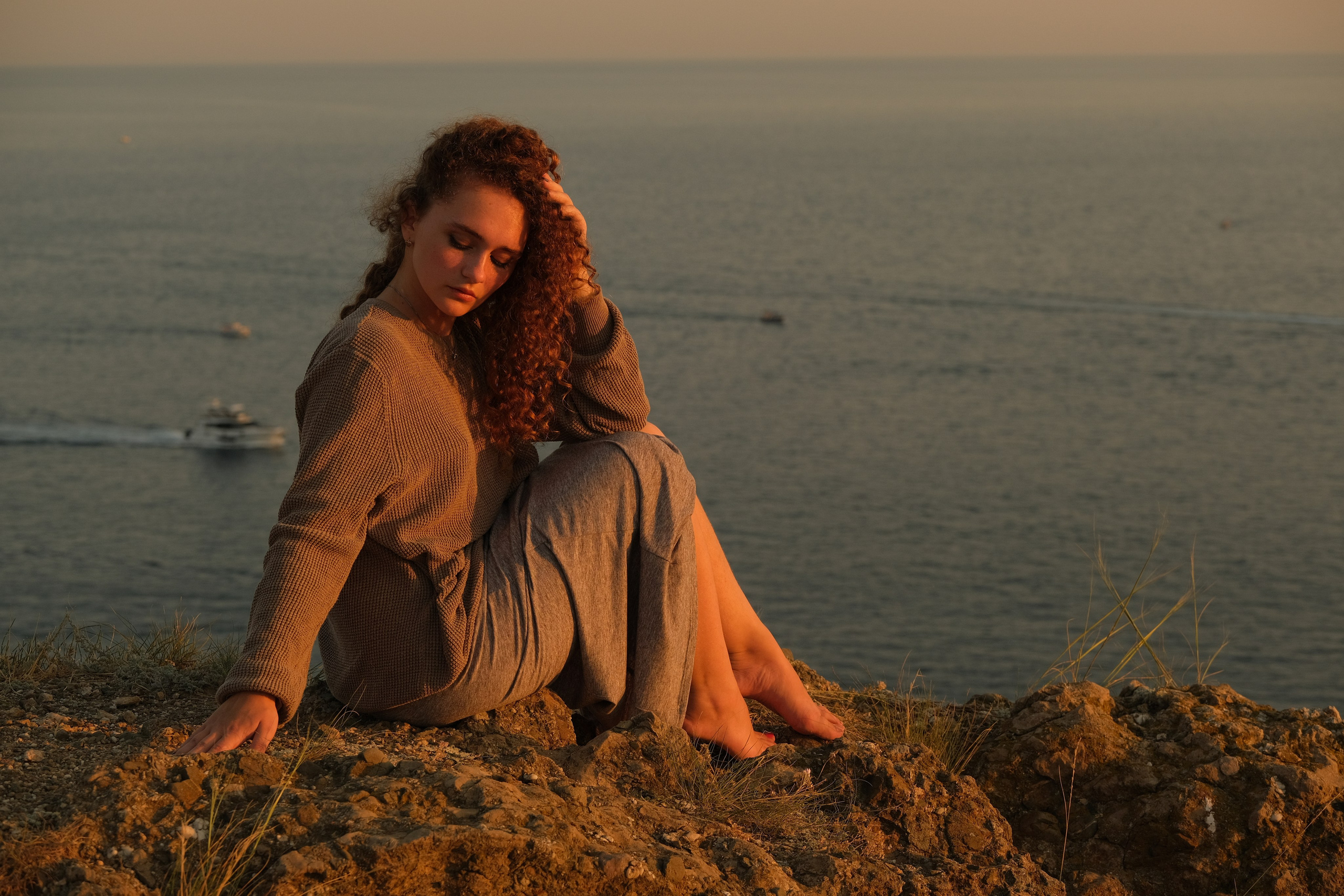 Портретная фотосессия Киры в Балаклаве, Крепость Чембало. Профессиональная фотосъемка в Крыму. Натуральные эмоции и живые кадры. Забронируйте дату прямо сейчас!