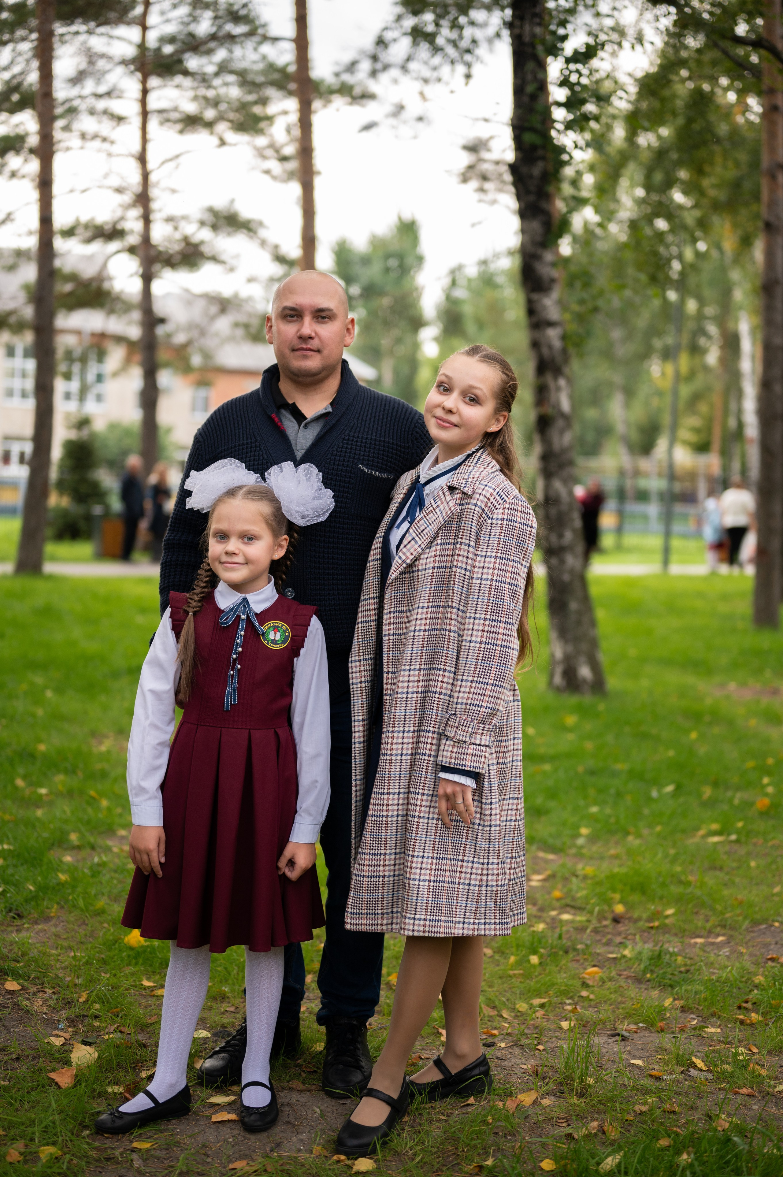 1 сентября 16 гимназия 2 класс (линейка + в классе+ на улице). Фотограф новорожденных, семейный детский в Тюмени Татьяна Морозова