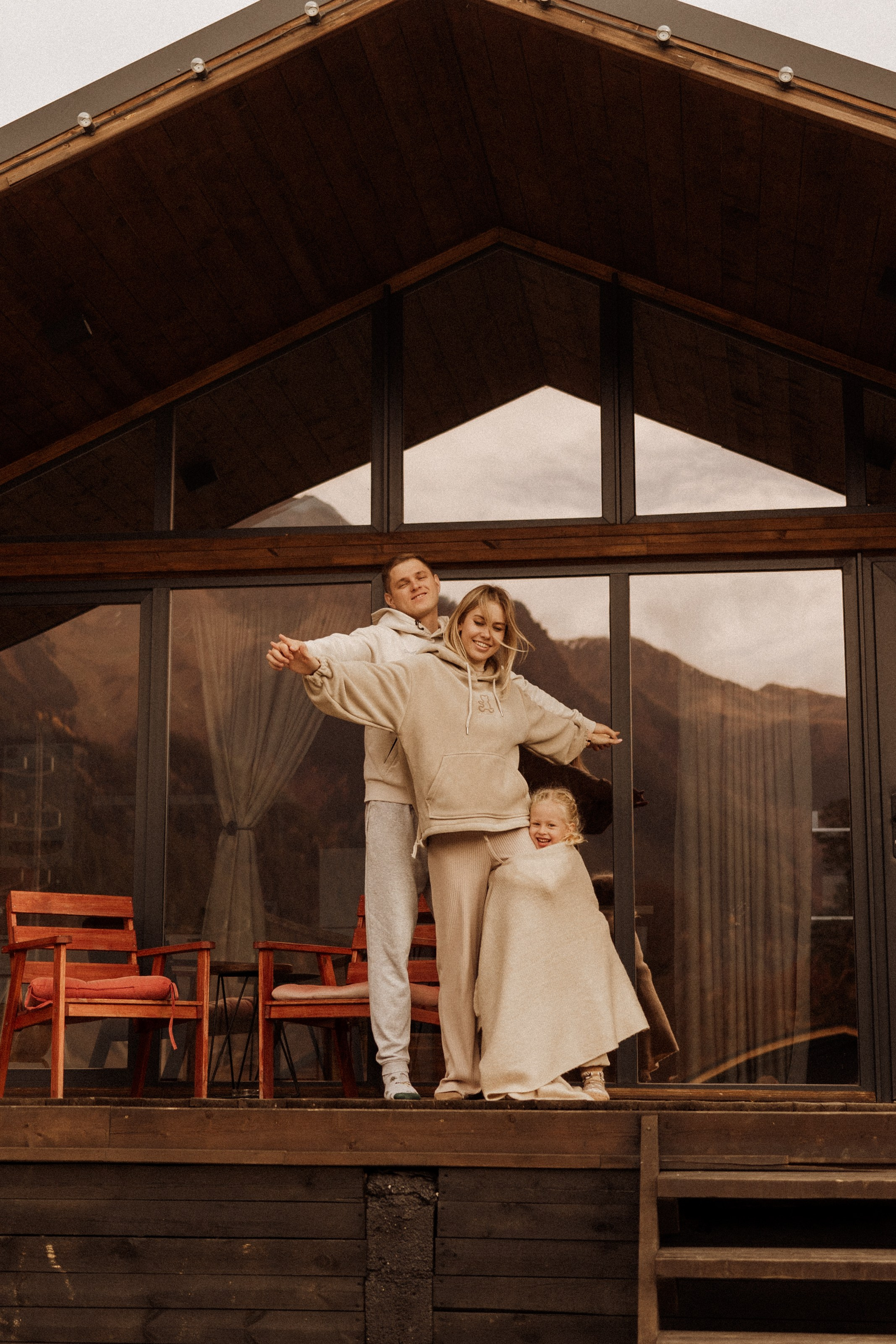 ДОМИК В ГОРАХ. Фотограф Настя Конник | Пятигорск | Эльбрус | Домбай | Архыз