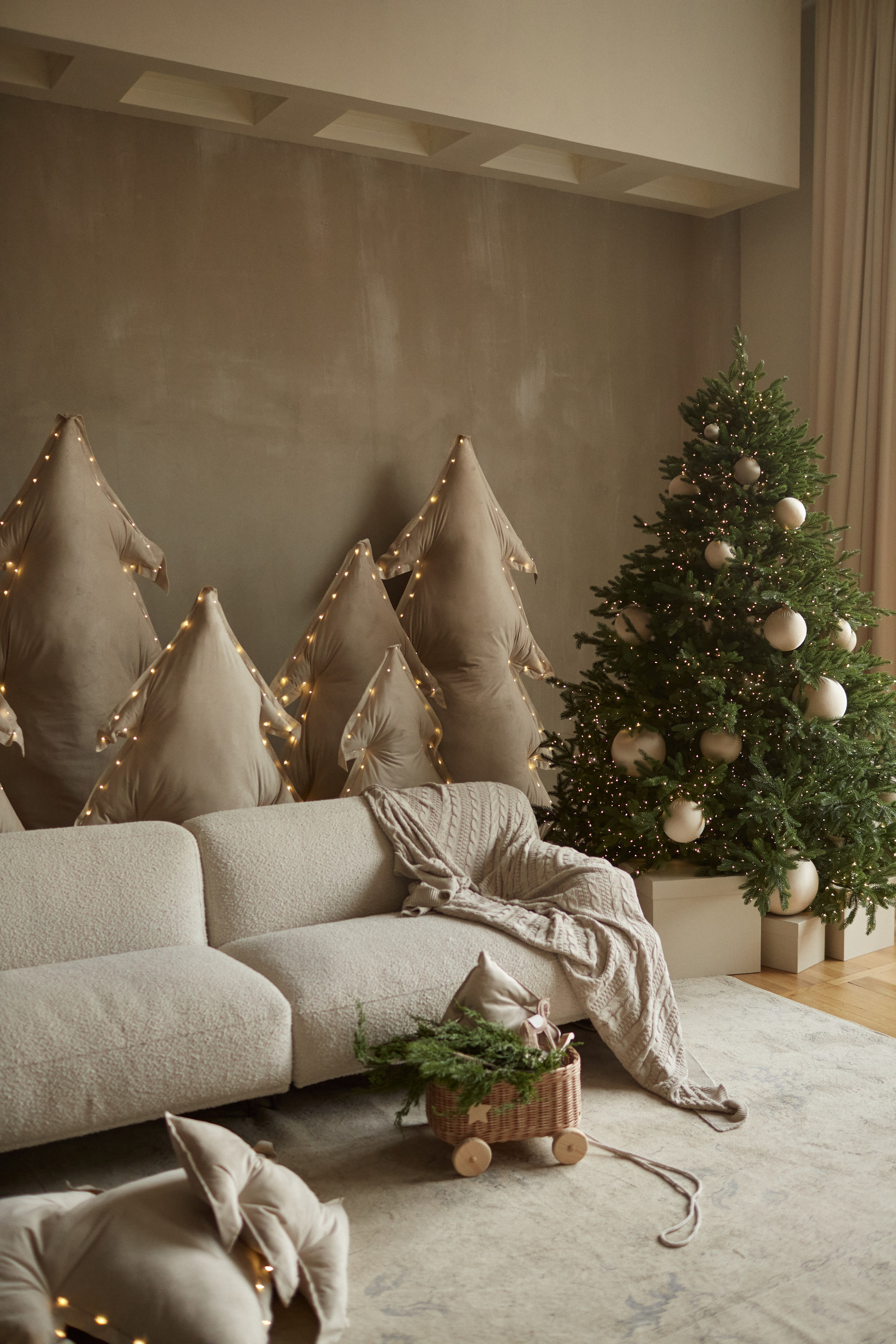 Новогодний интерьер фотостудии «Паркет», город Краснодар. Семейный и детский фотограф в Краснодаре Анна Трашкова