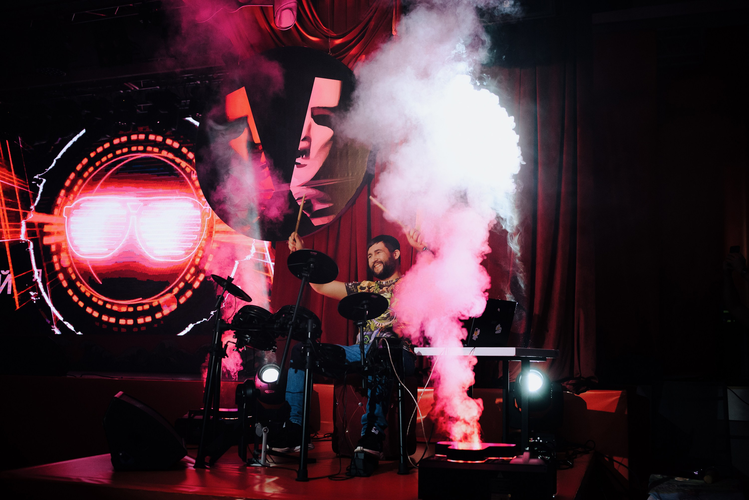 СПЕКТАКЛЬ «ВОЛШЕБНЫЕ ОЧКИ» ОПТИК-ЦЕНТР. Репортажный фотограф Зуев Роман г. Челябинск