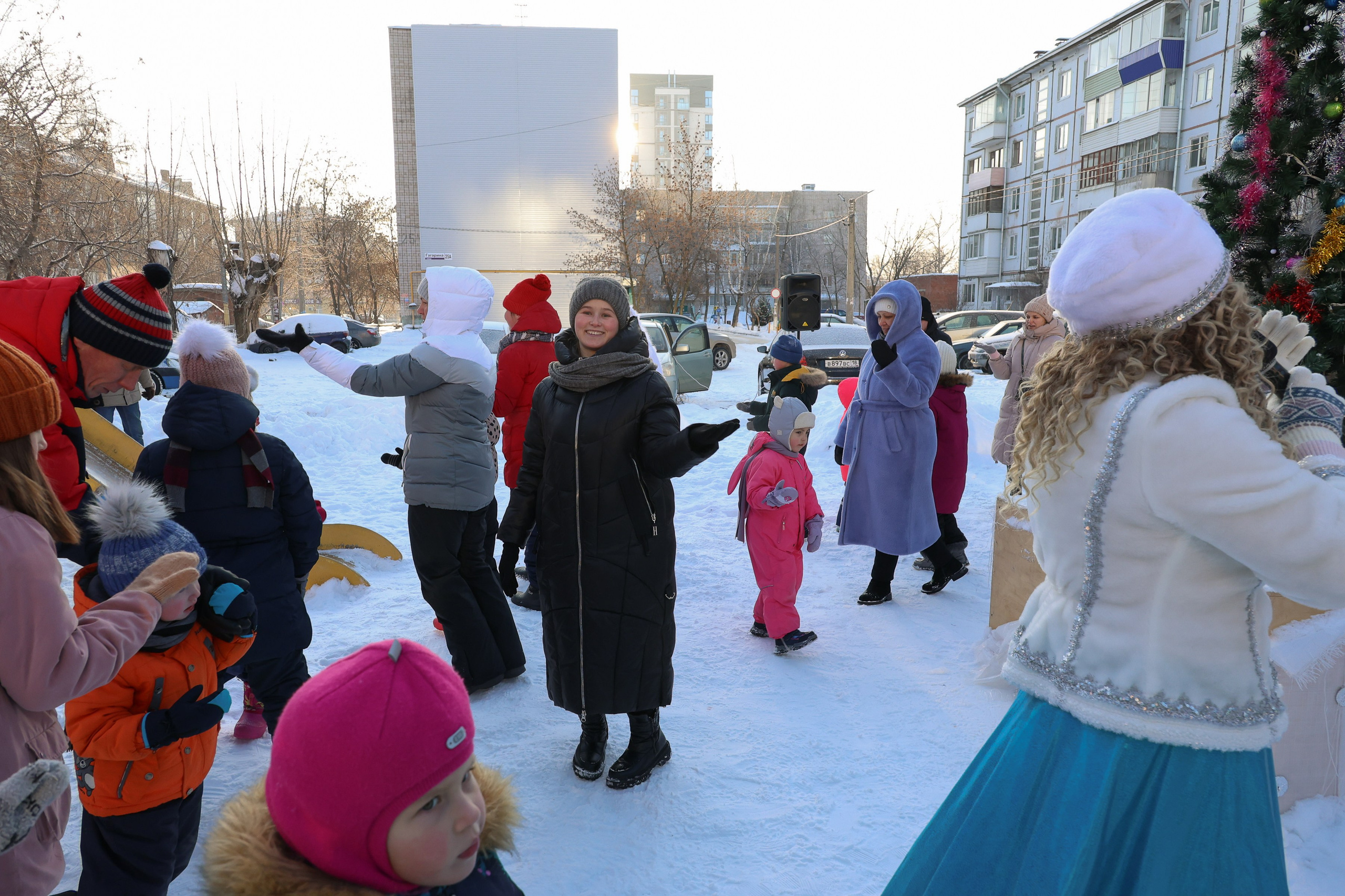 Новогодний праздник на улице