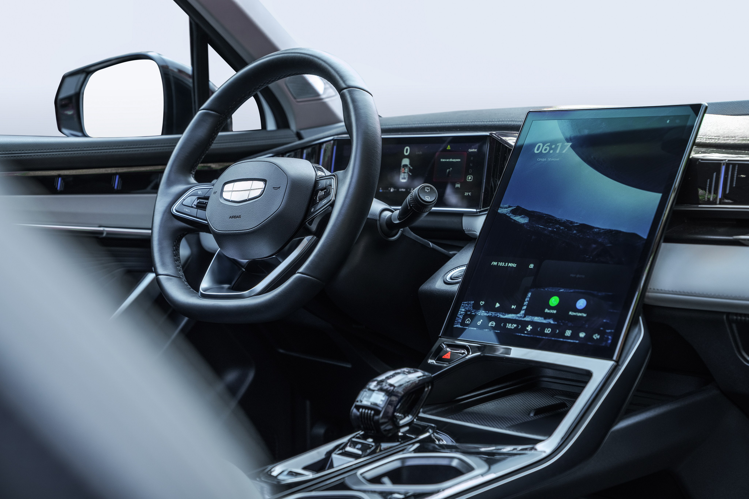 Geely Atlas 2025. Рекламный и портретный фотограф в Алматы, обучение для фотографов — Равиль Абушаев