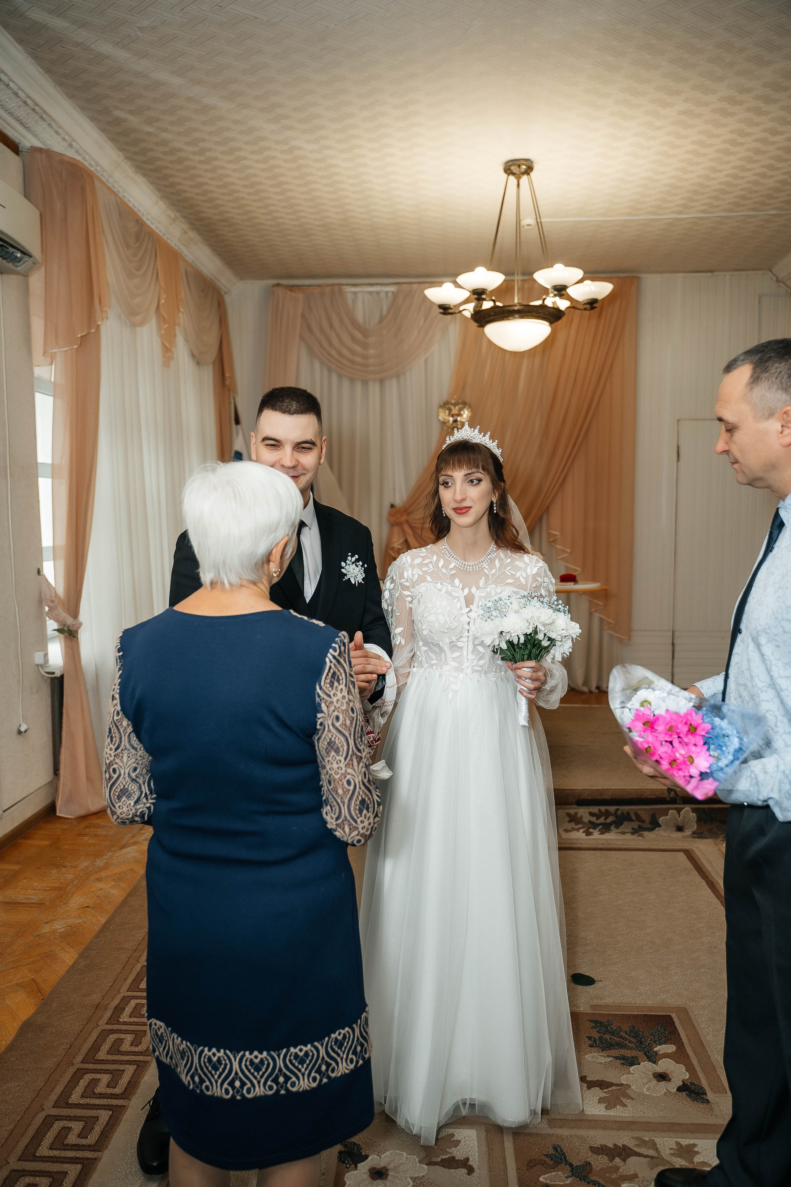 Ирина и Евгений, 08.11.25. Фотограф Виктория Казановская в Каменске-Шахтинском