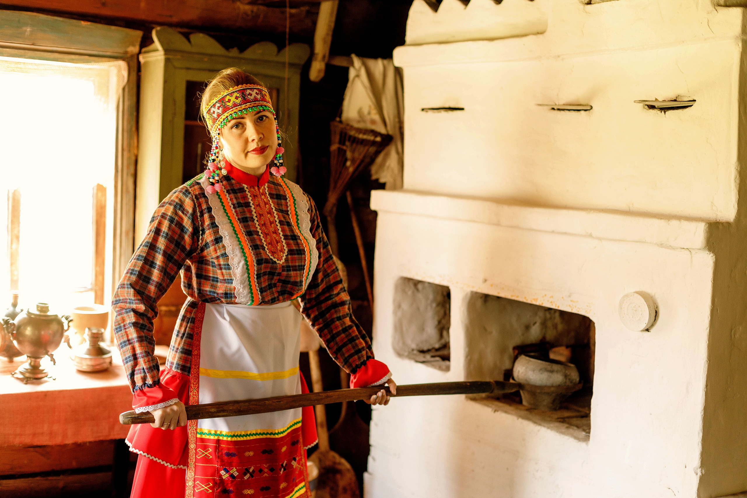 Фотосессия с Екатериной Анисимовой в Ибресинском этнографическом музее. Портретный и репортажный фотограф в Чебоксарах Андриян Чаркин