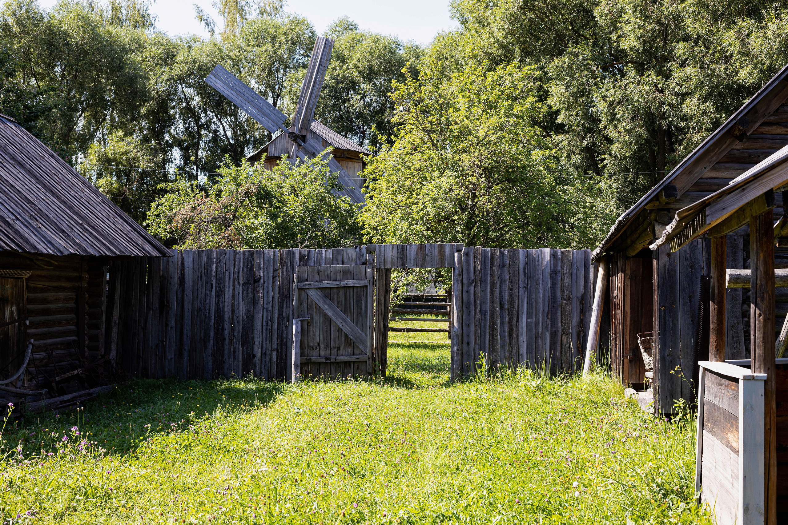 Фотосессия с Екатериной Анисимовой в Ибресинском этнографическом музее. Портретный и репортажный фотограф в Чебоксарах Андриян Чаркин