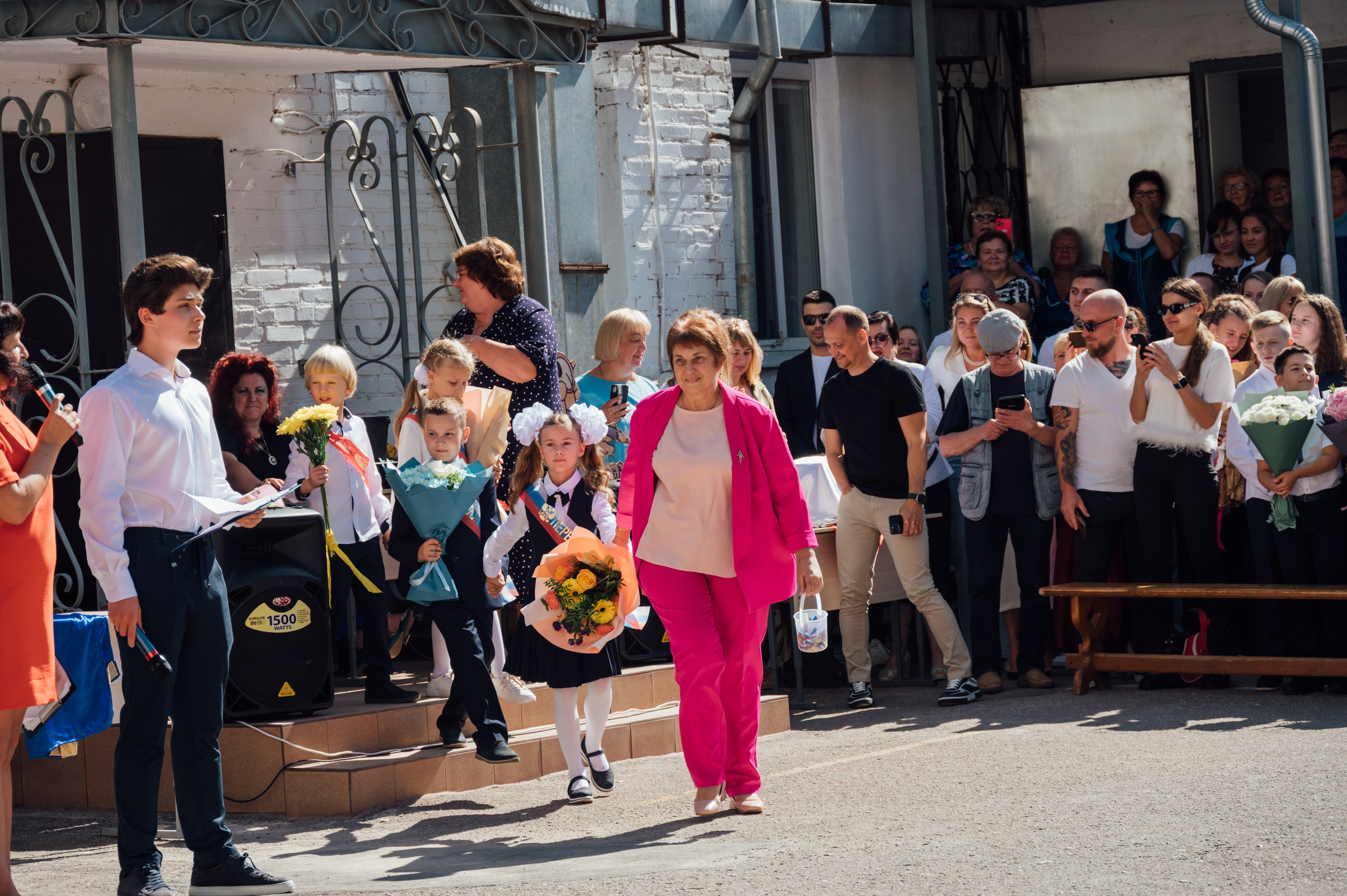 Школьная фотосессия в Туле. Портретный, семейный, свадебный фотограф. Бизнес, контент съёмка. Тула