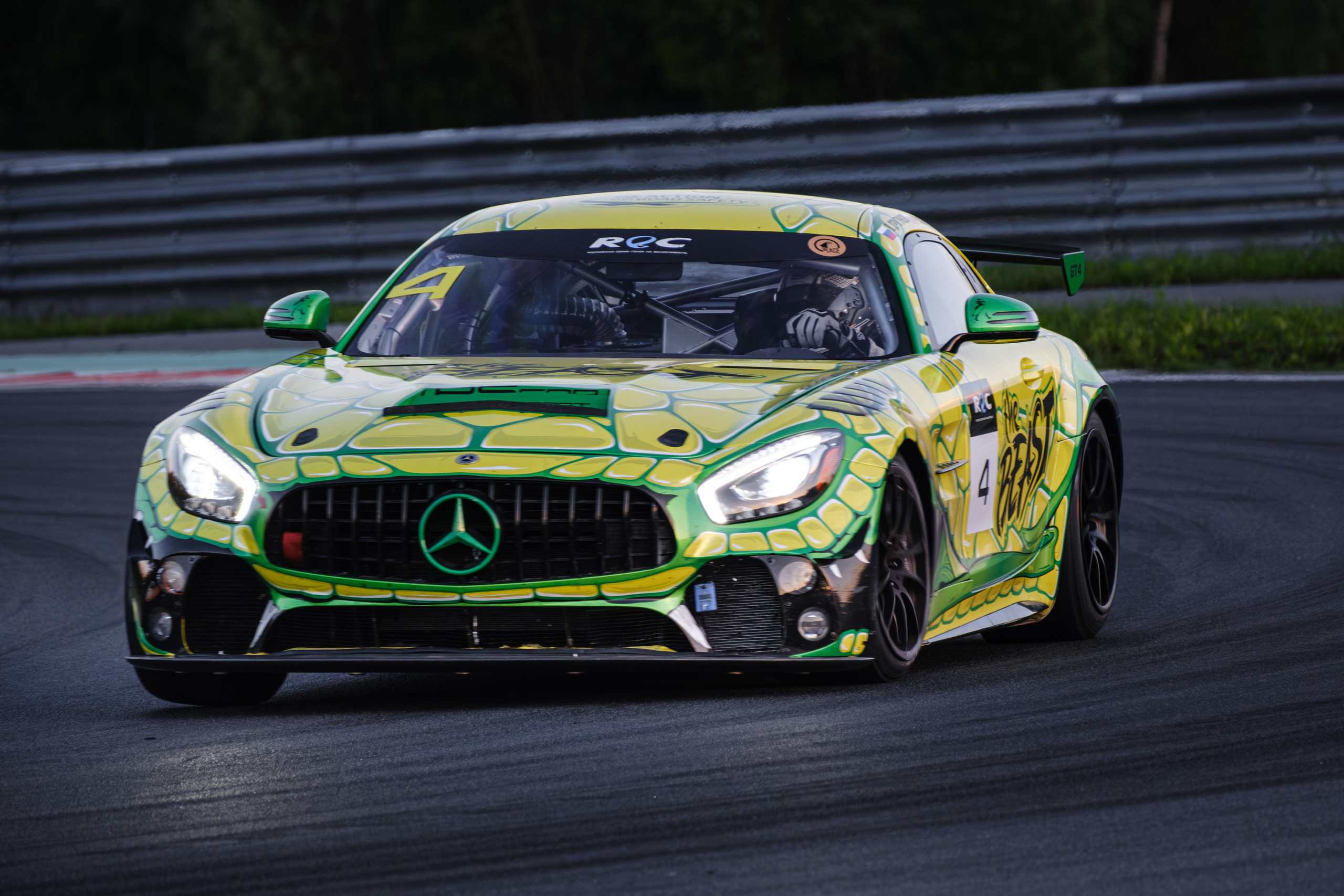 Российская серия гонок на выносливость. Авто и мотоспорт — фотограф Антон Медведев iCoguar