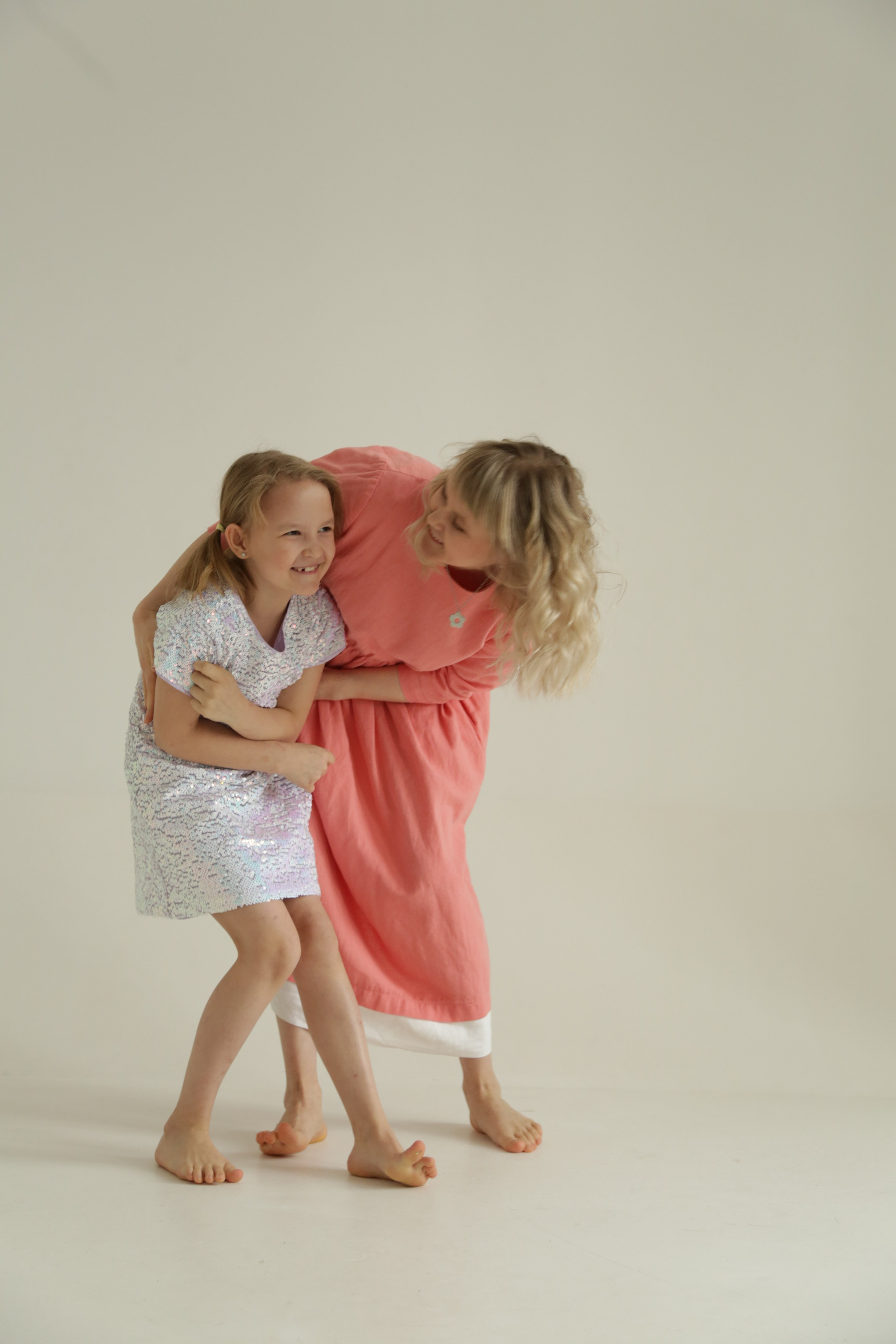 Аня и Эмилия. Визуал для социальных сетей в Москве и Подольске. Фототерапия