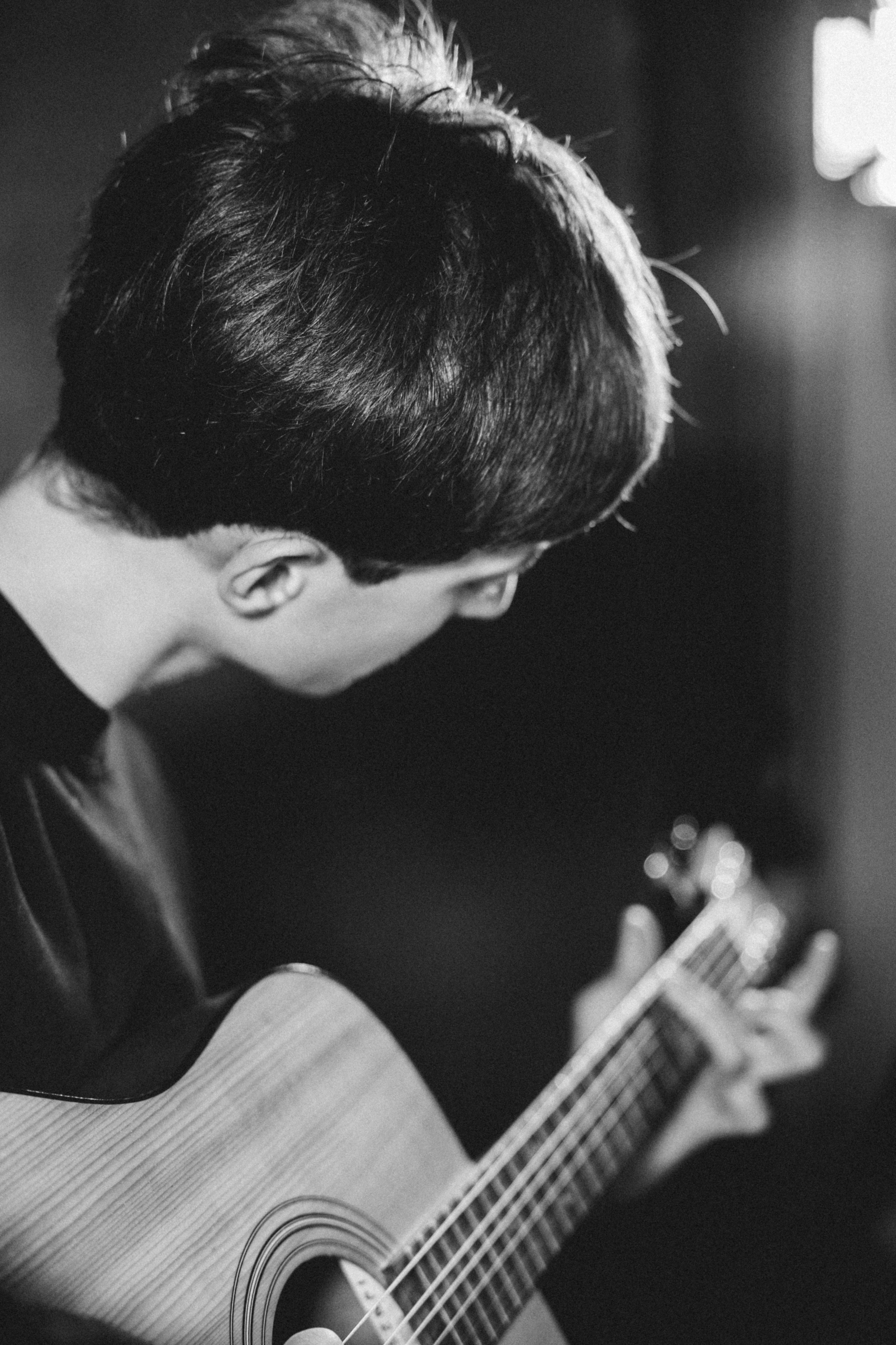 АРТЁМ. Я фотограф из Москвы к Вашим услугам