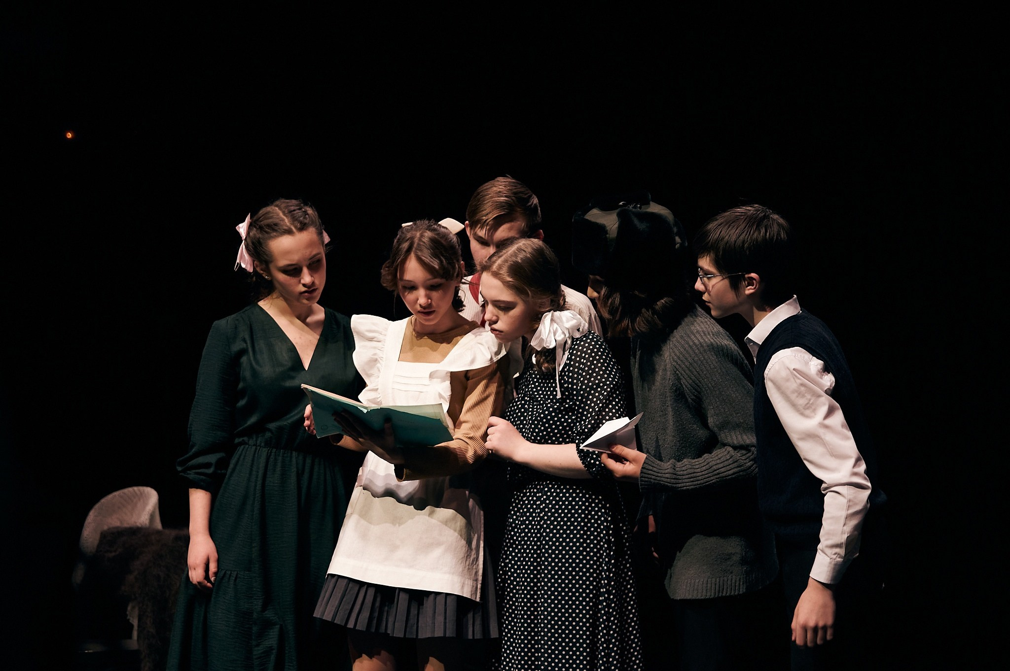 Спектакль «Советская, 44». Дети Сац. Фотограф в Москве. Индивидуальные и парные съёмки, мероприятия, промо-съёмки для артистов