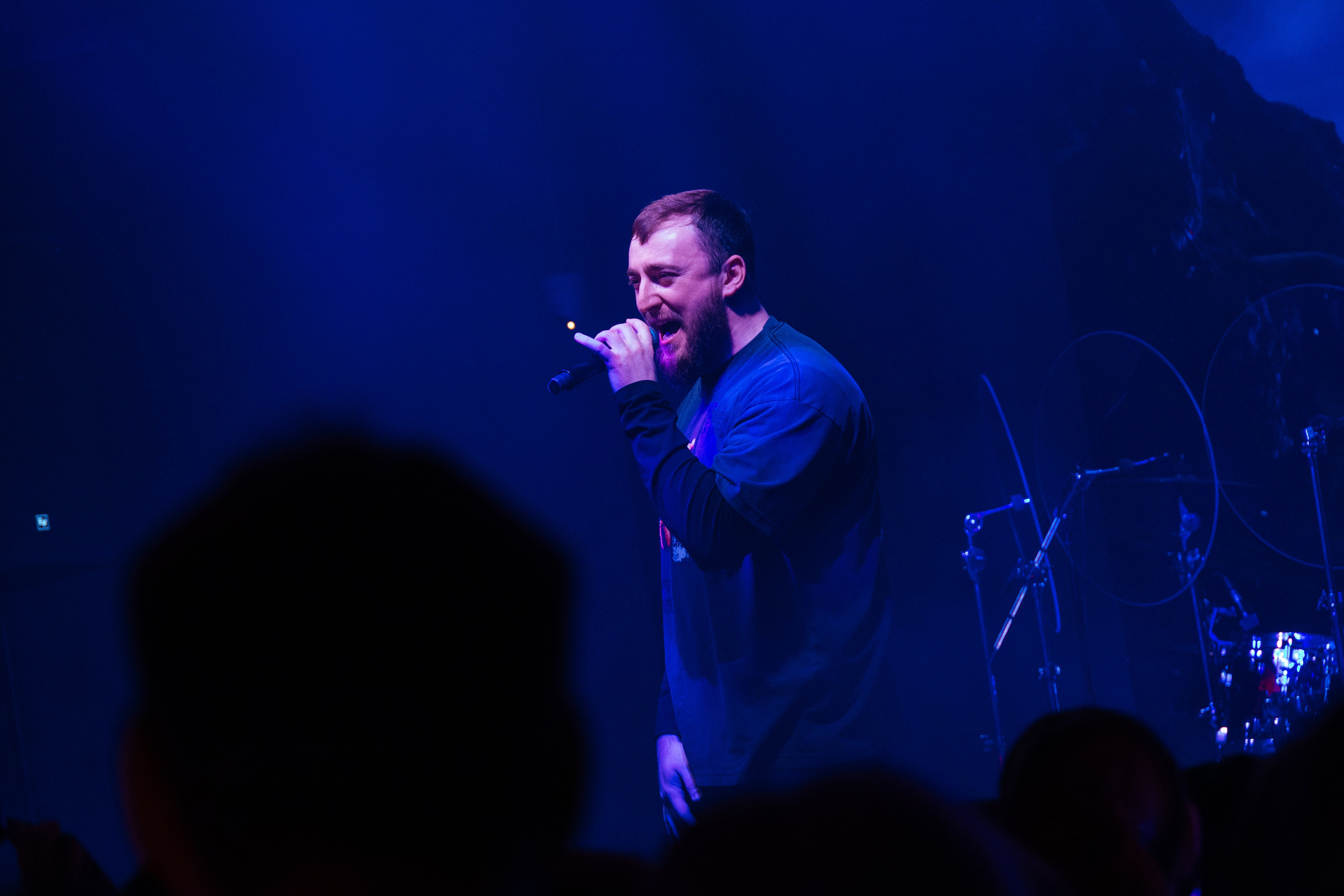 Султан Лагучев в Красноярске 05.03.2026. Фотограф Красноярск съемки лавстори, фотосессия в студии, портретная съемка, творческие фотосессии