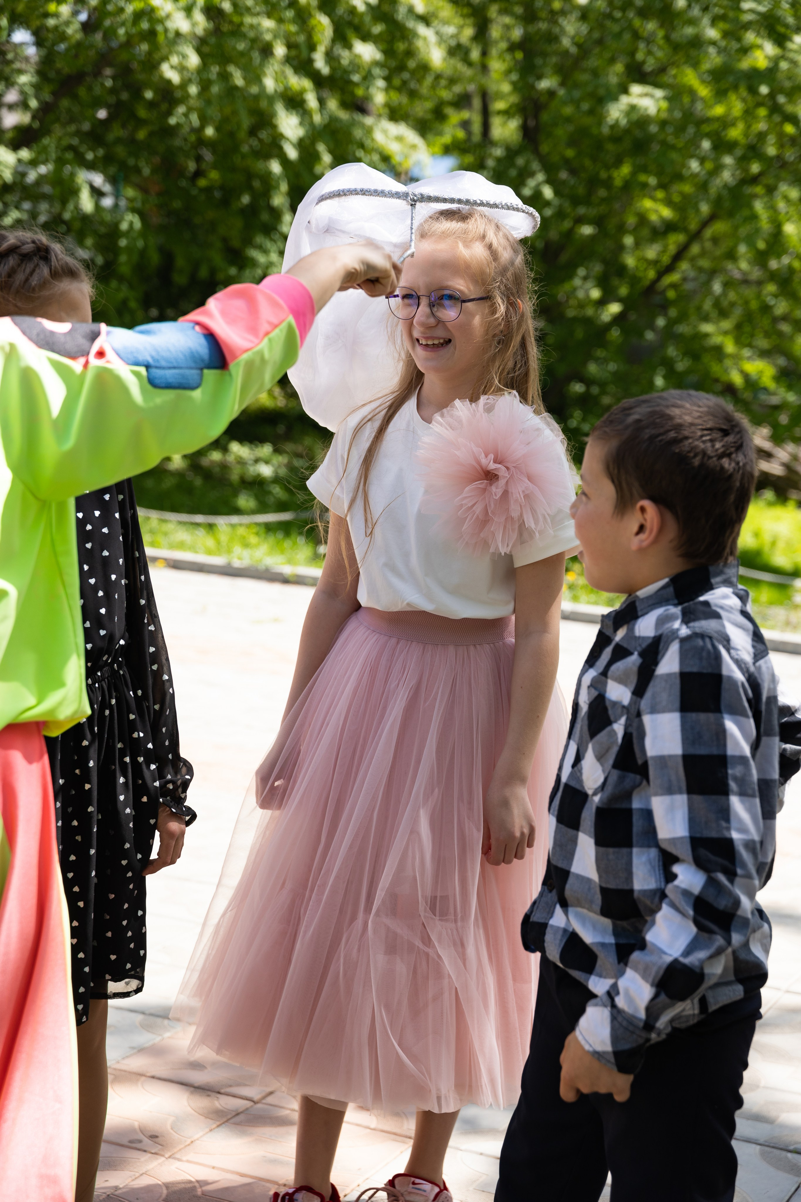 Выпускной 4 класса на территории кафе Веранда. Выпускные альбомы во Владивостоке