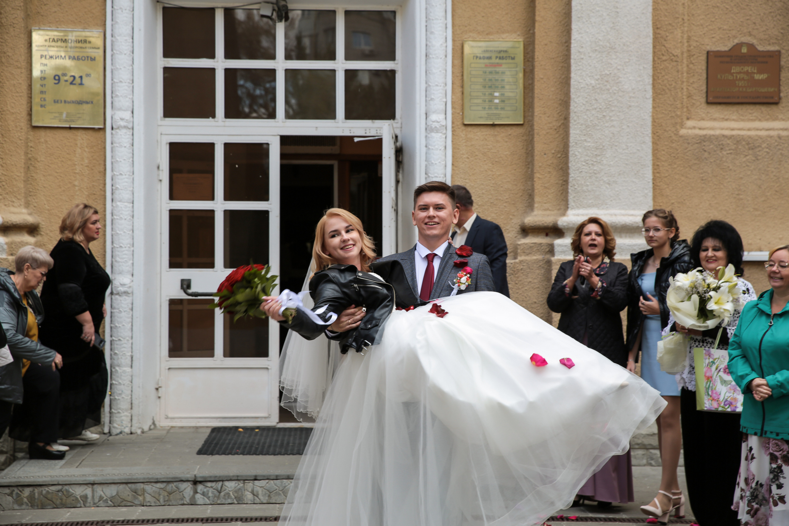 Иван & Виктория. Семейный фотограф в городе Саратове — Анна