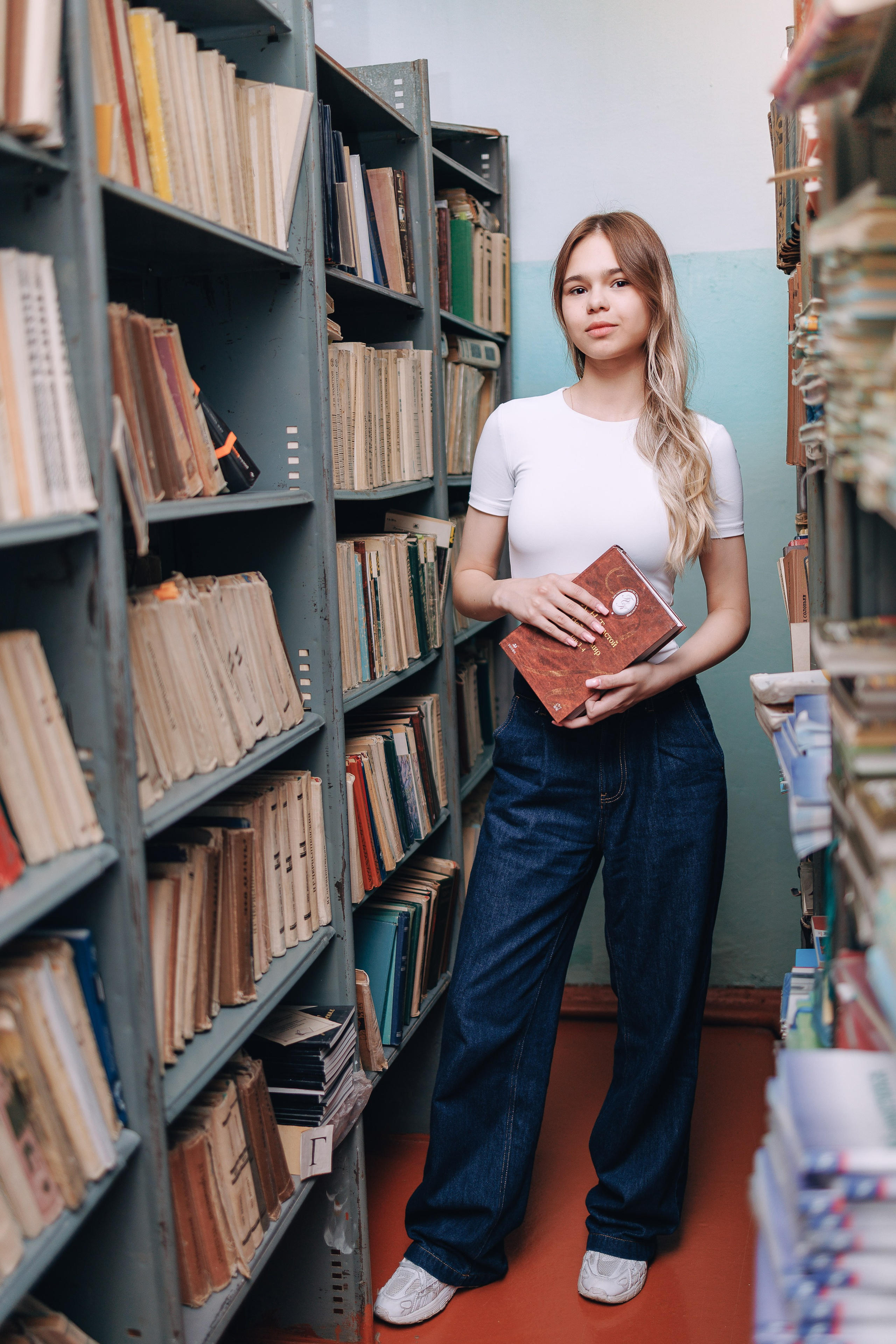 Позы для школьной фотосессии. Фотограф Медногорск Кувандык Оксана Шерехода свадебные, семейные, индивидуальные, школьные фотосессии. Печать фотоальбомов