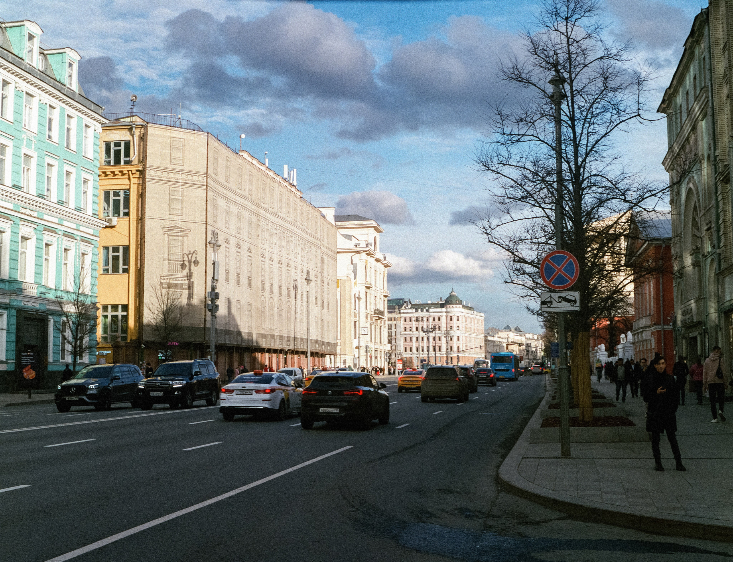 Благовещенский переулок, апрель 2024 года / Konica Pearl II