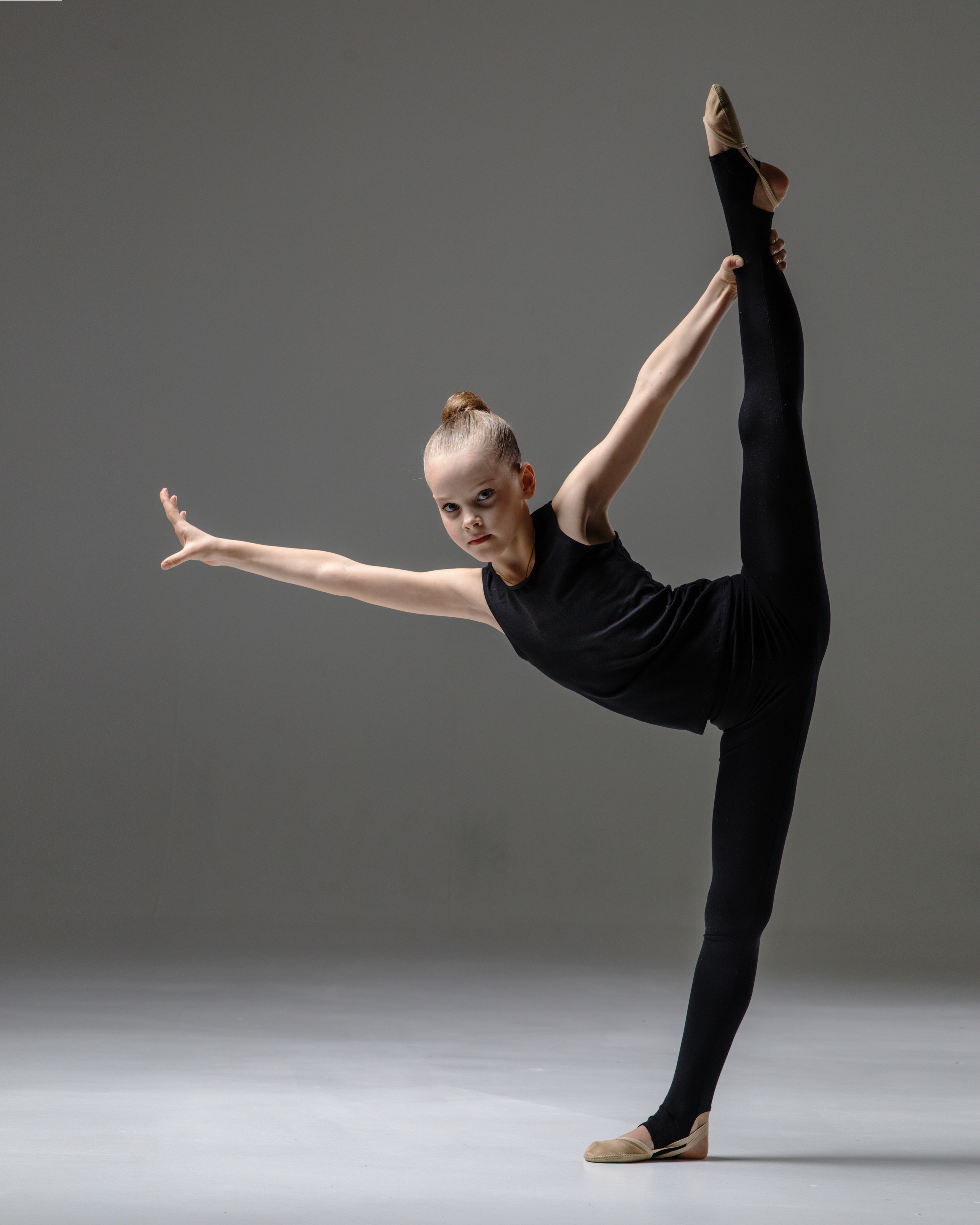 Групповая спортивная фотосессия для Школы Гимнастики Малыгиной. Спортивный и детский фотограф в Москве, Калининграде