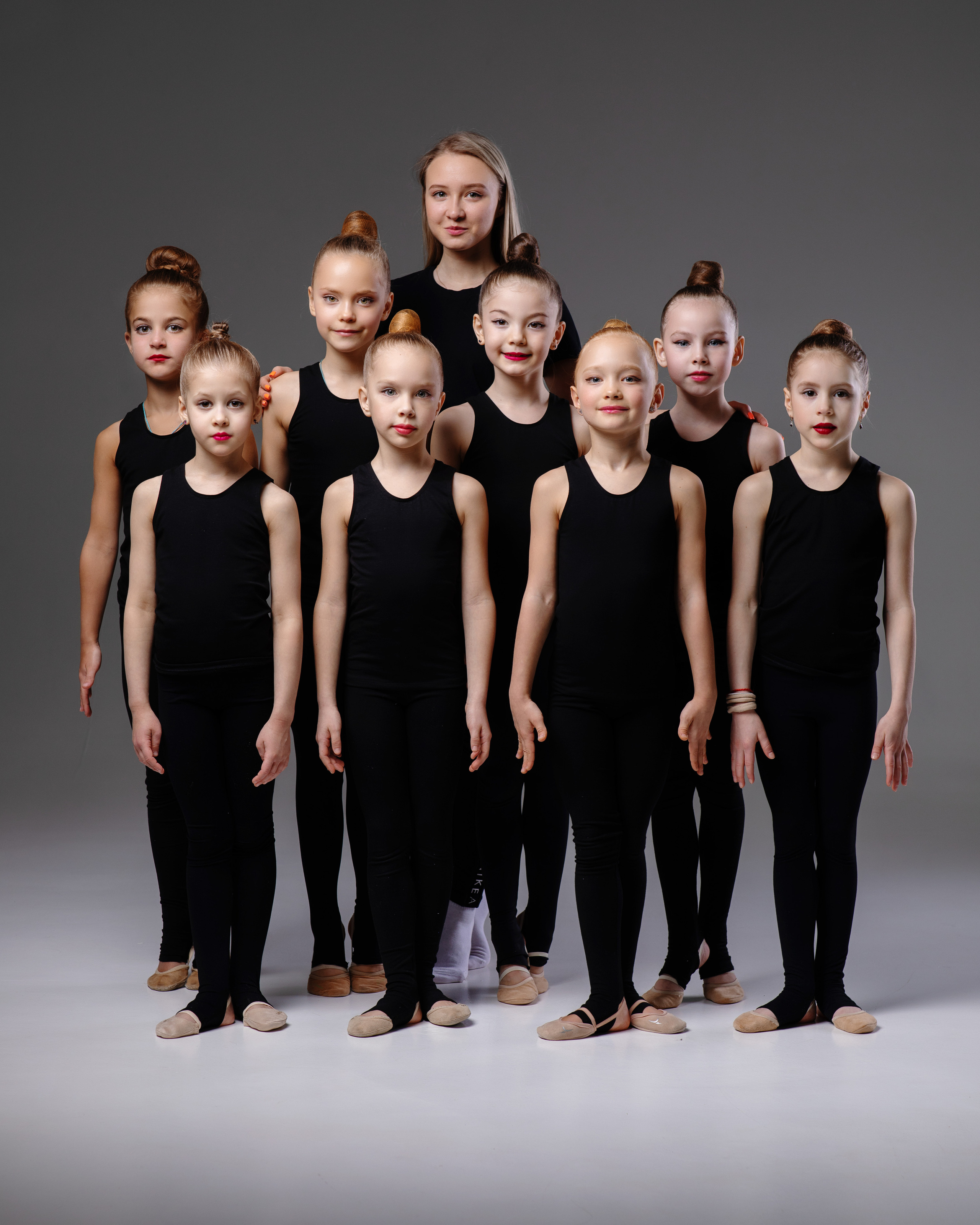 Групповая спортивная фотосессия для Школы Гимнастики Малыгиной. Спортивный и детский фотограф в Москве, Калининграде