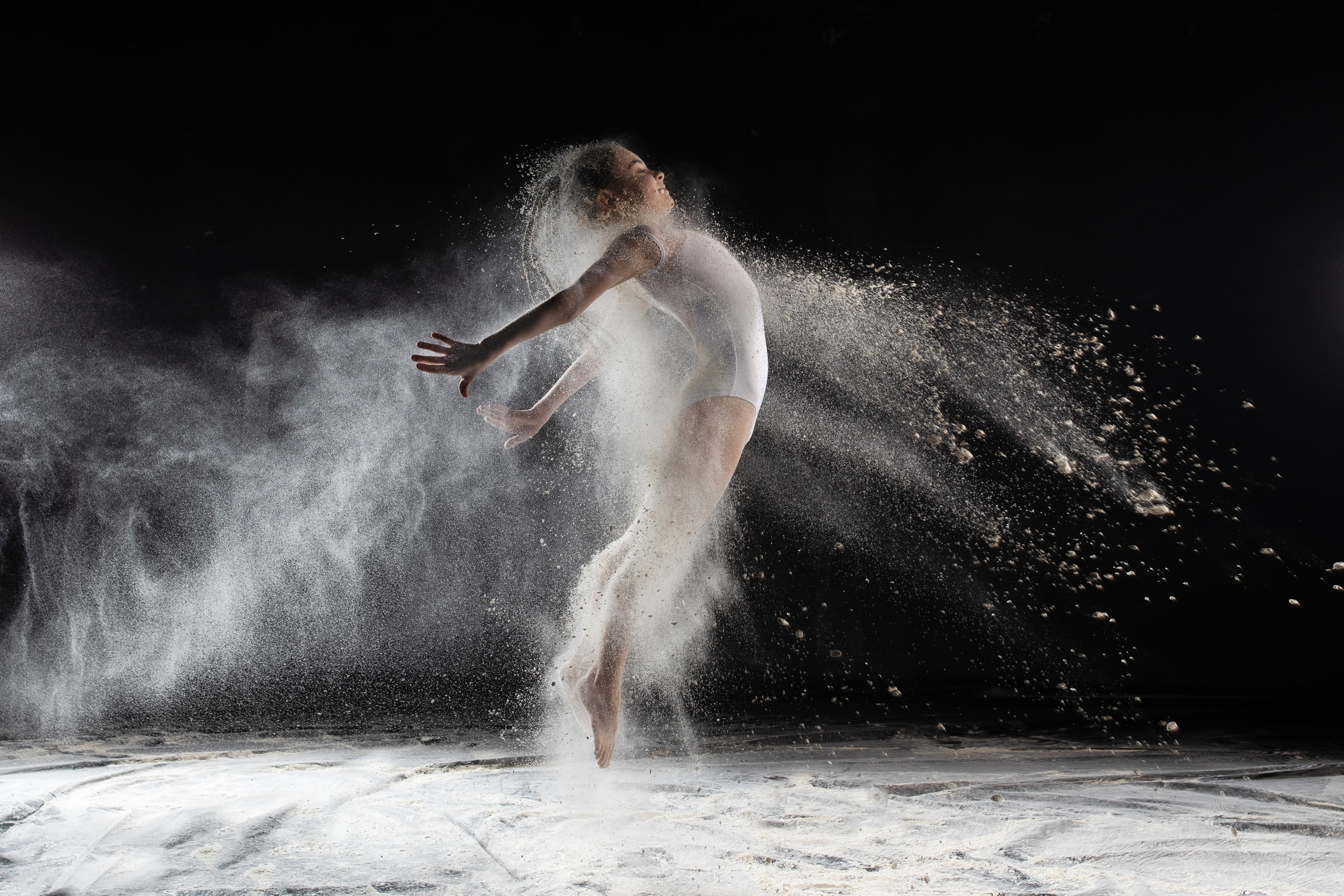 Фотосессия с мукой в Москве. Художественная гимнастика. Спортивный и детский фотограф в Москве, Калининграде