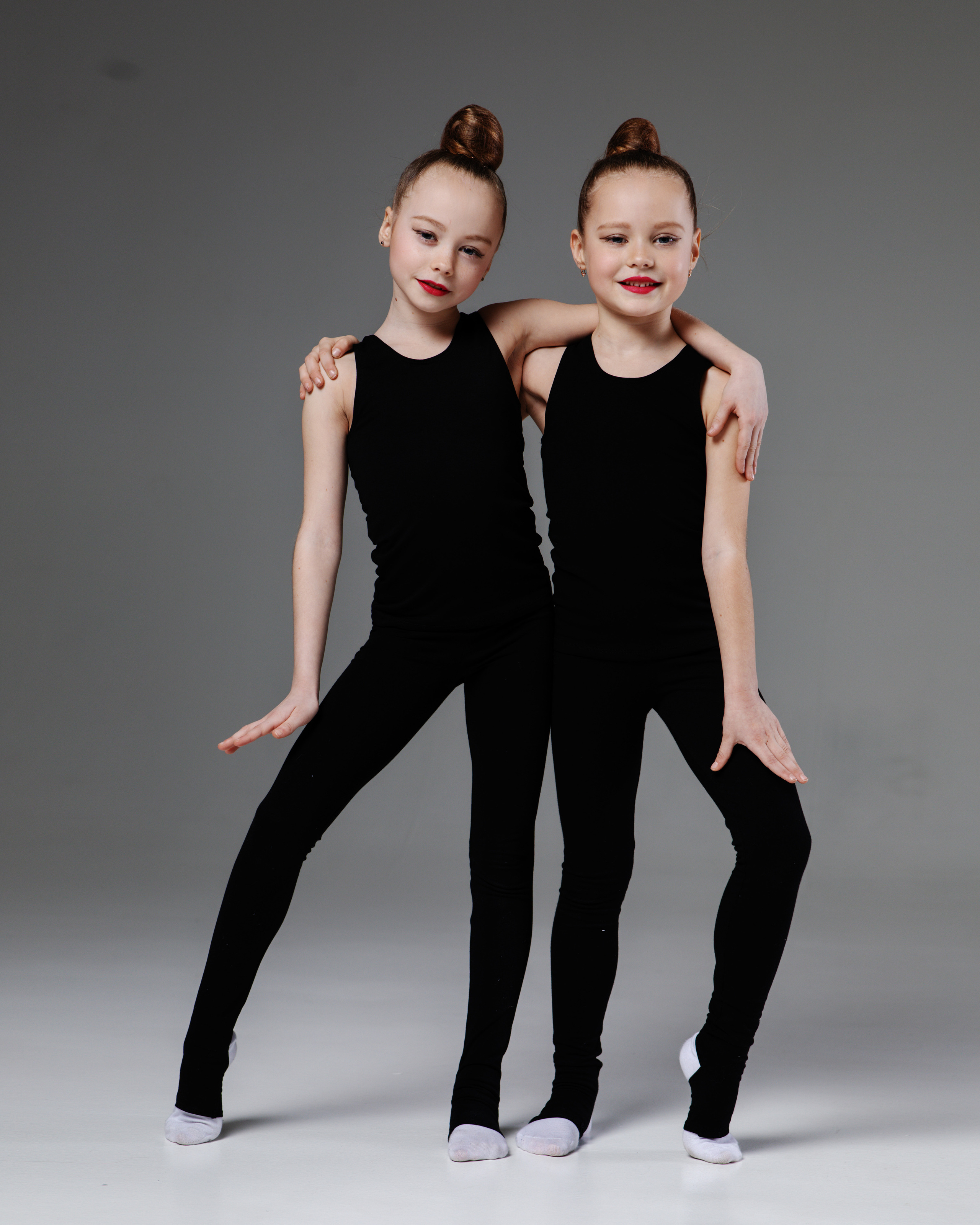 Групповая спортивная фотосессия для Школы Гимнастики Малыгиной. Спортивный и детский фотограф в Москве, Калининграде