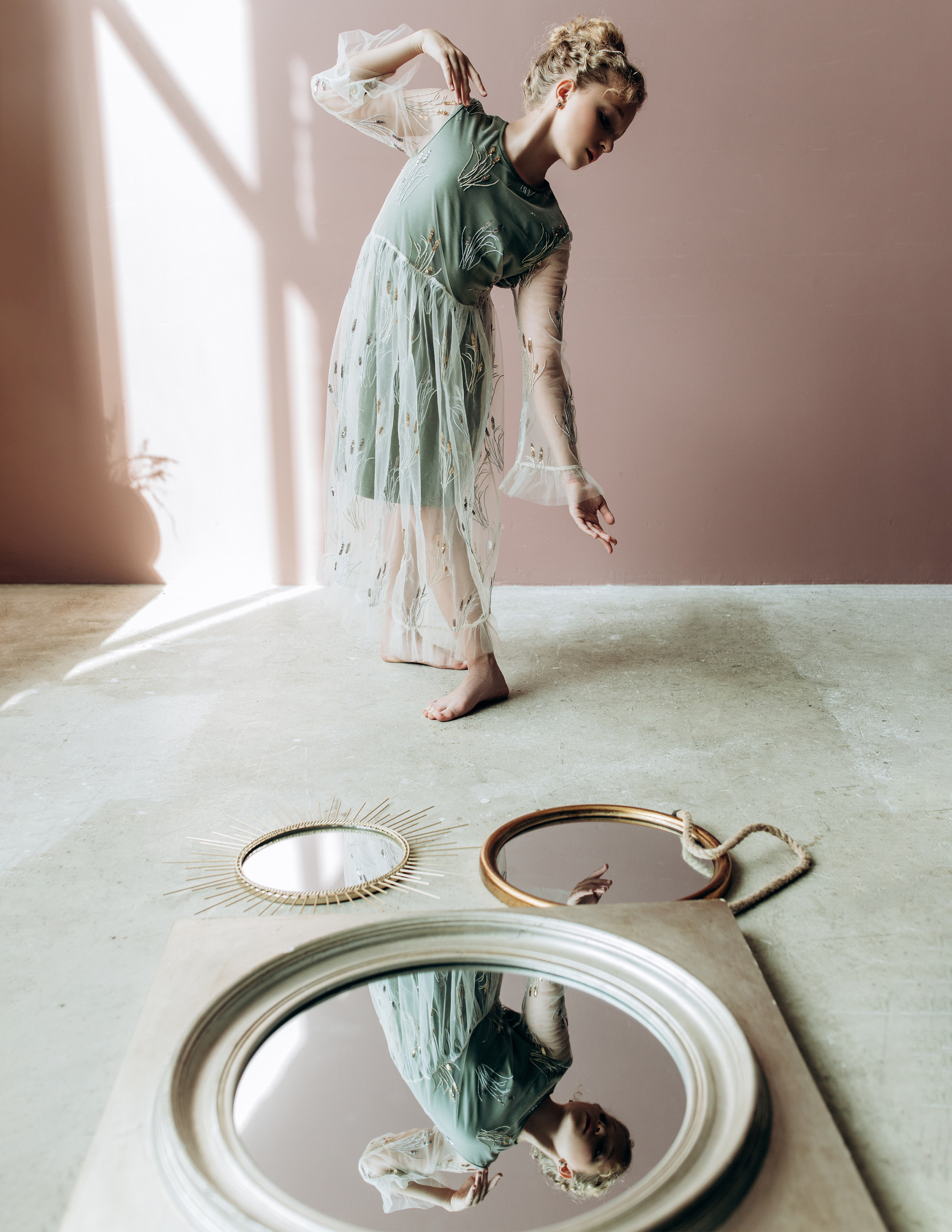 Креативная фотосессия для Танцора Алины Серебряковой. Спортивный и детский фотограф в Москве, Калининграде