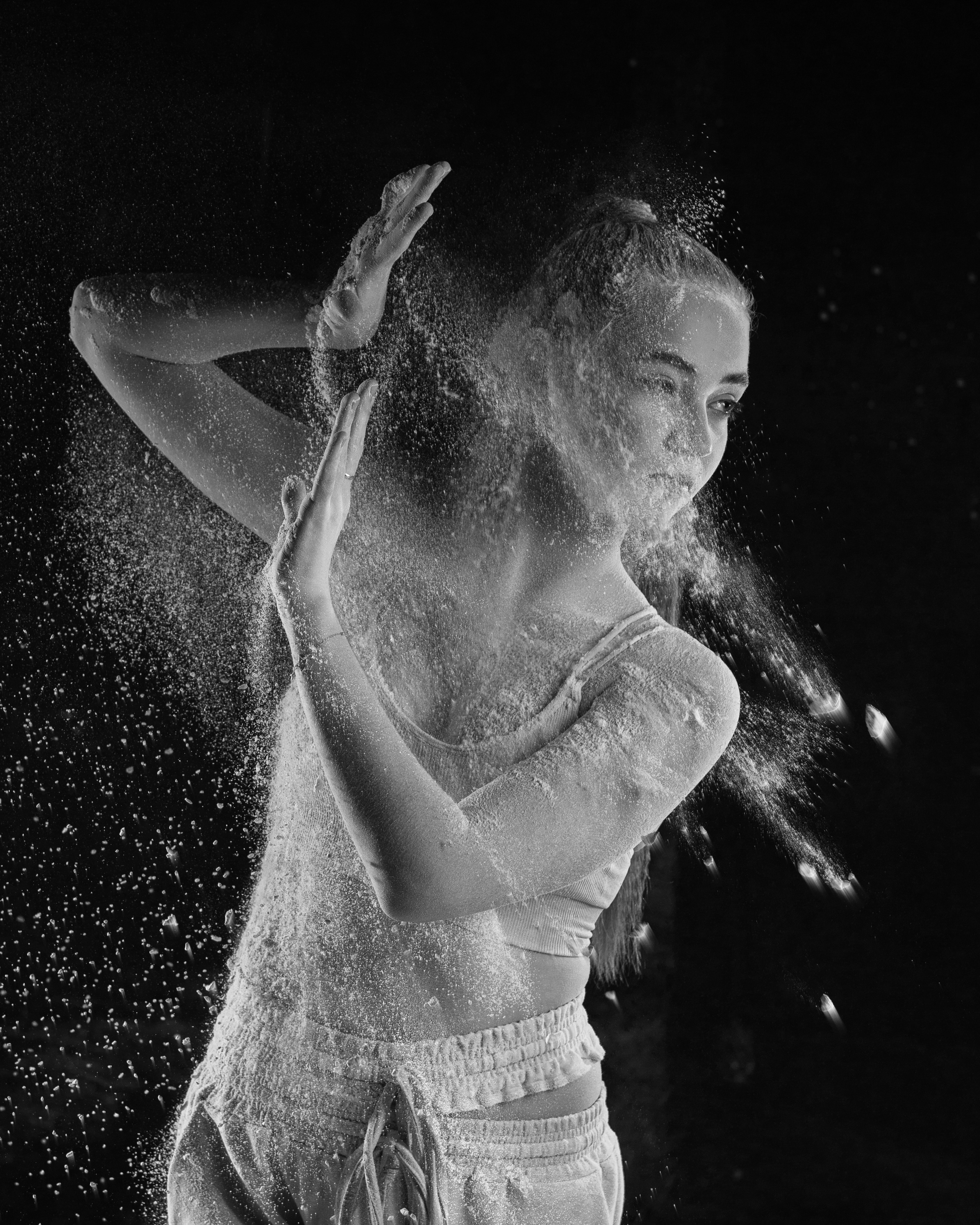 Фотосессия с мукой в Москве. Художественная гимнастика. Спортивный и детский фотограф в Москве, Калининграде