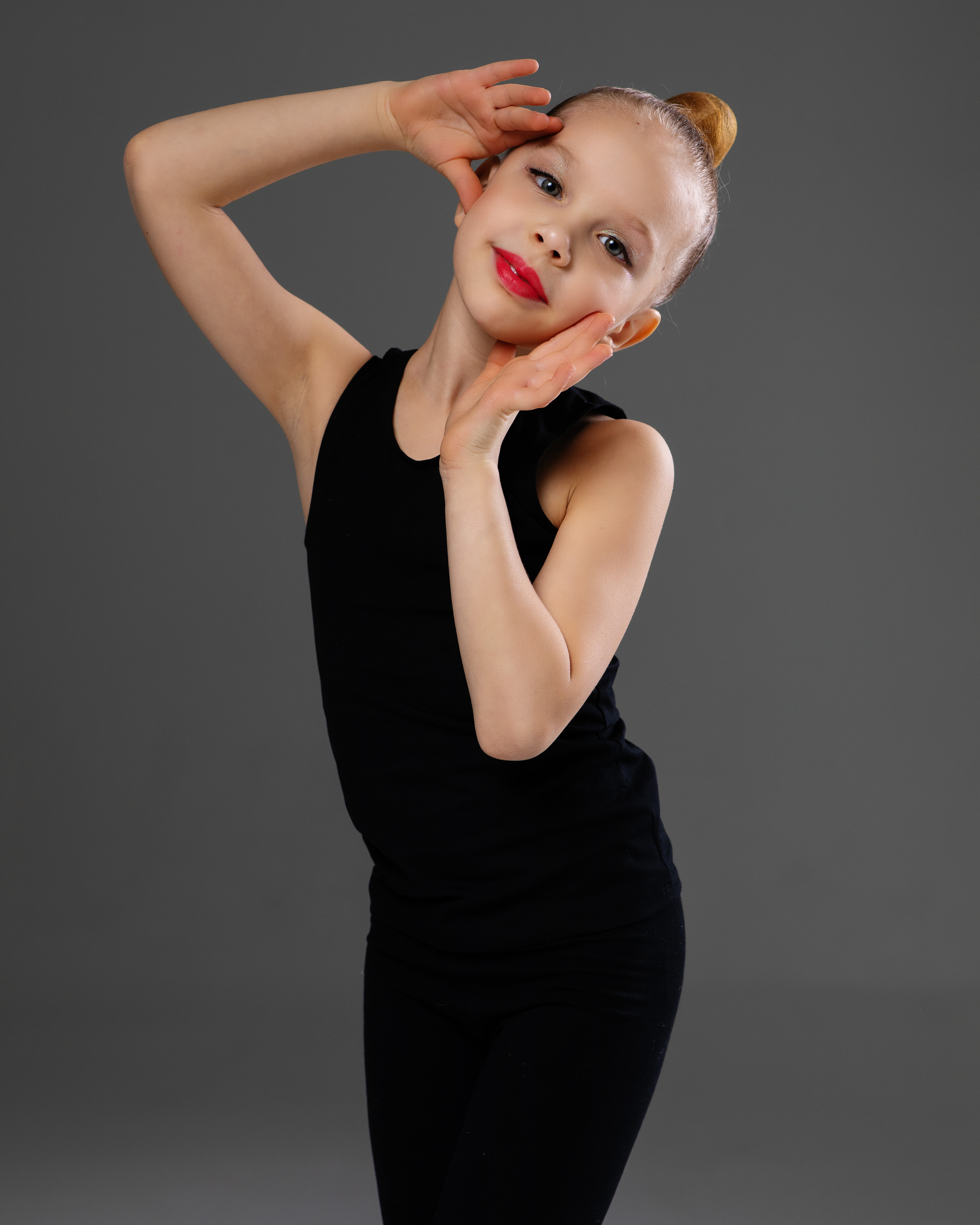 Групповая спортивная фотосессия для Школы Гимнастики Малыгиной. Спортивный и детский фотограф в Москве, Калининграде