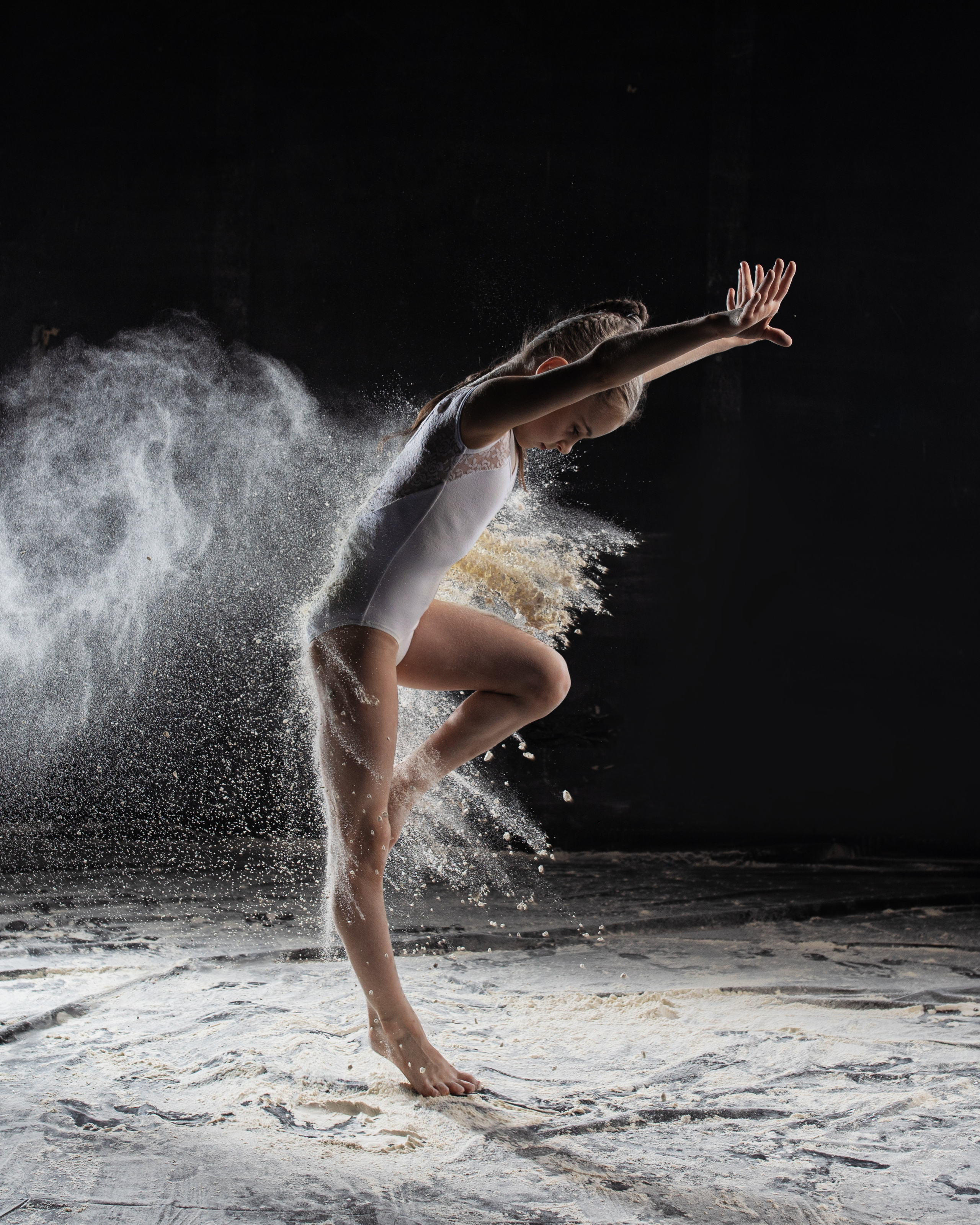 Фотосессия с мукой в Москве. Художественная гимнастика. Спортивный и детский фотограф в Москве, Калининграде