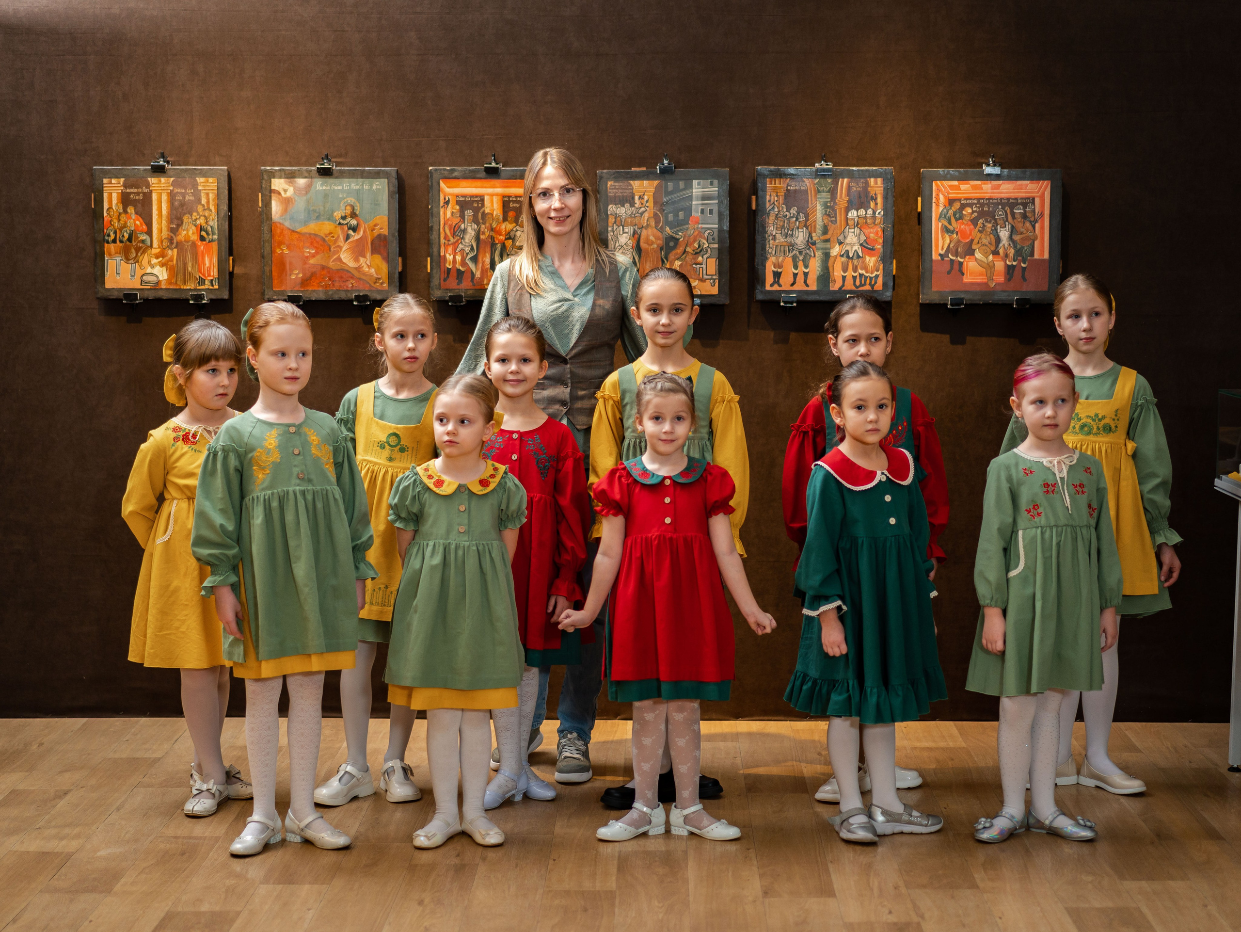 Показ одежды в рамках выставки «105. Лучшее». Фотограф Москва