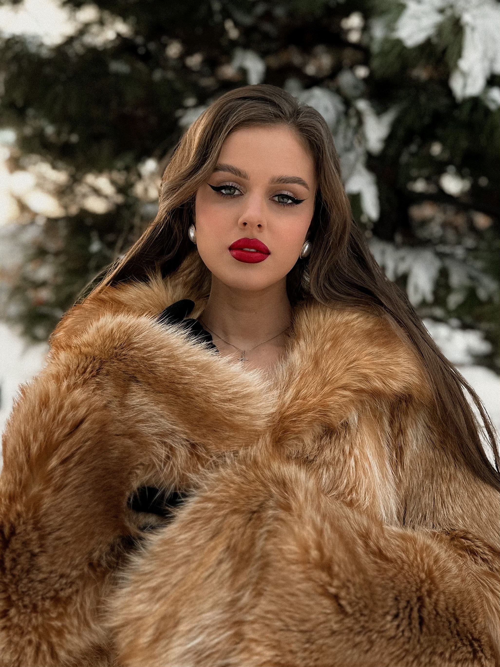 Melania. Главная