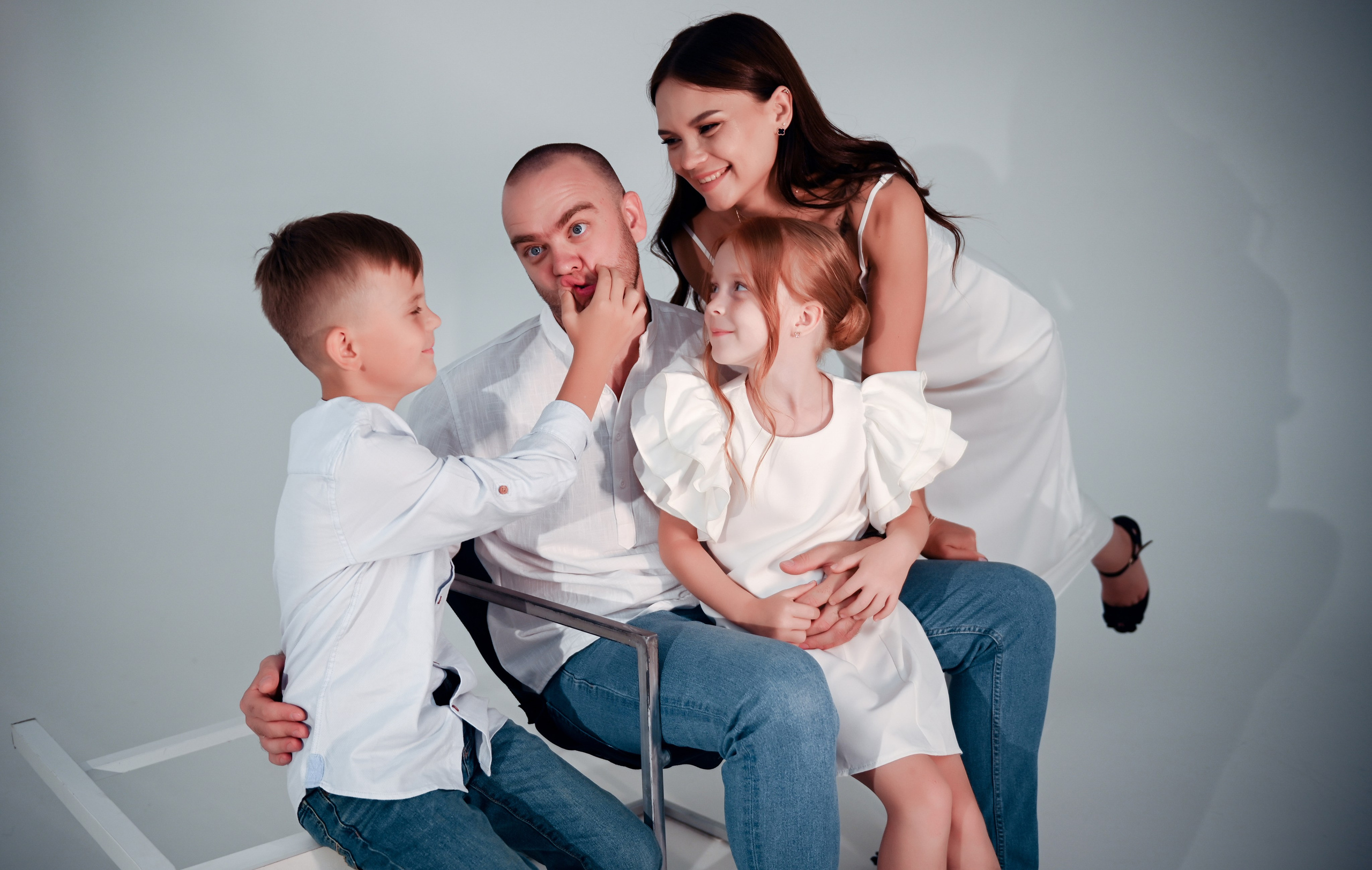 Семейная фотосессия. Свадебный, семейный, детский, контент фотограф в Омске Максим Ильин