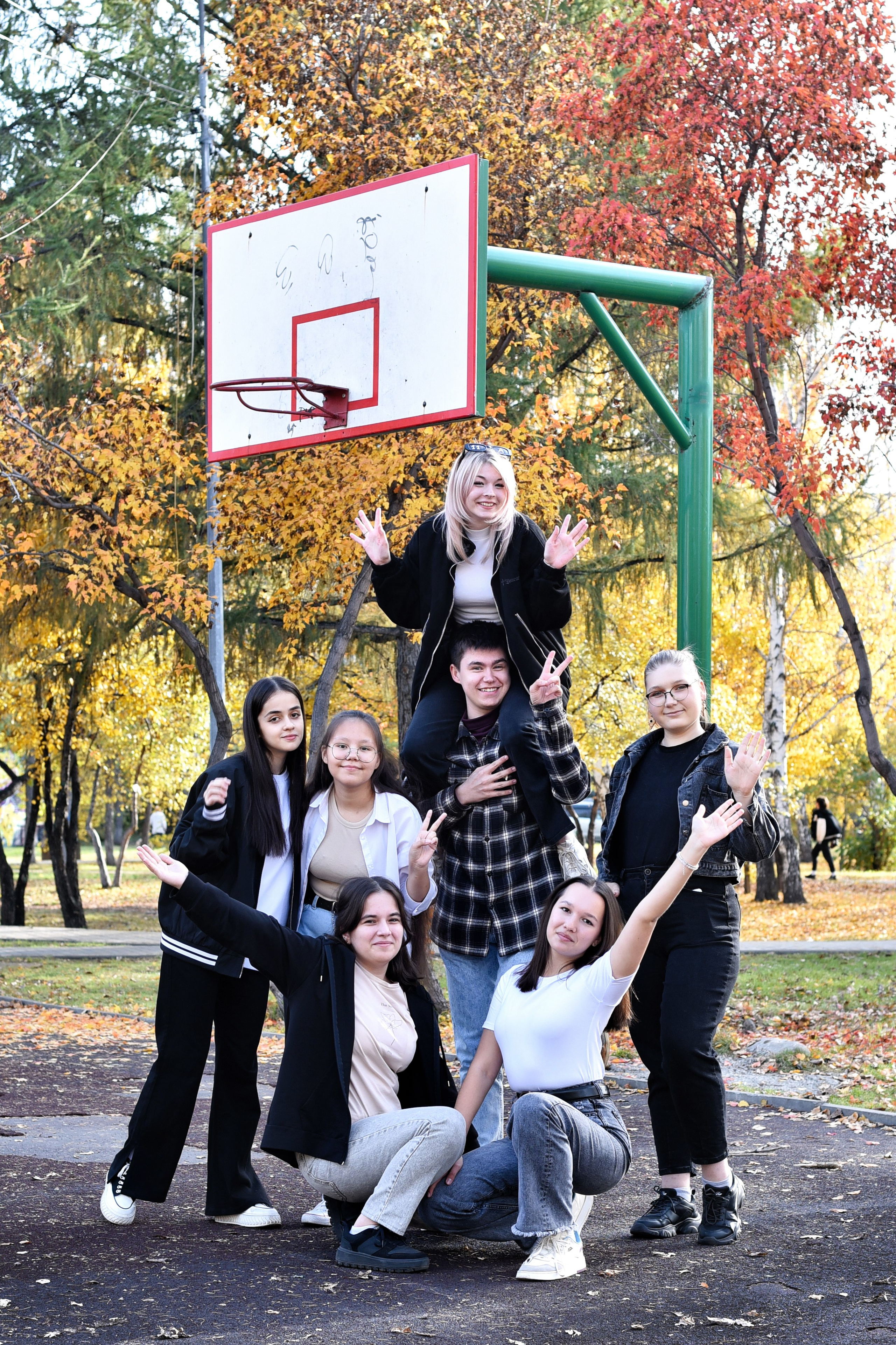 ФОТОСЕССИЯ В ПАРКЕ осень. Школьный фотограф ЛАРИСА МАТВЕЕНКО