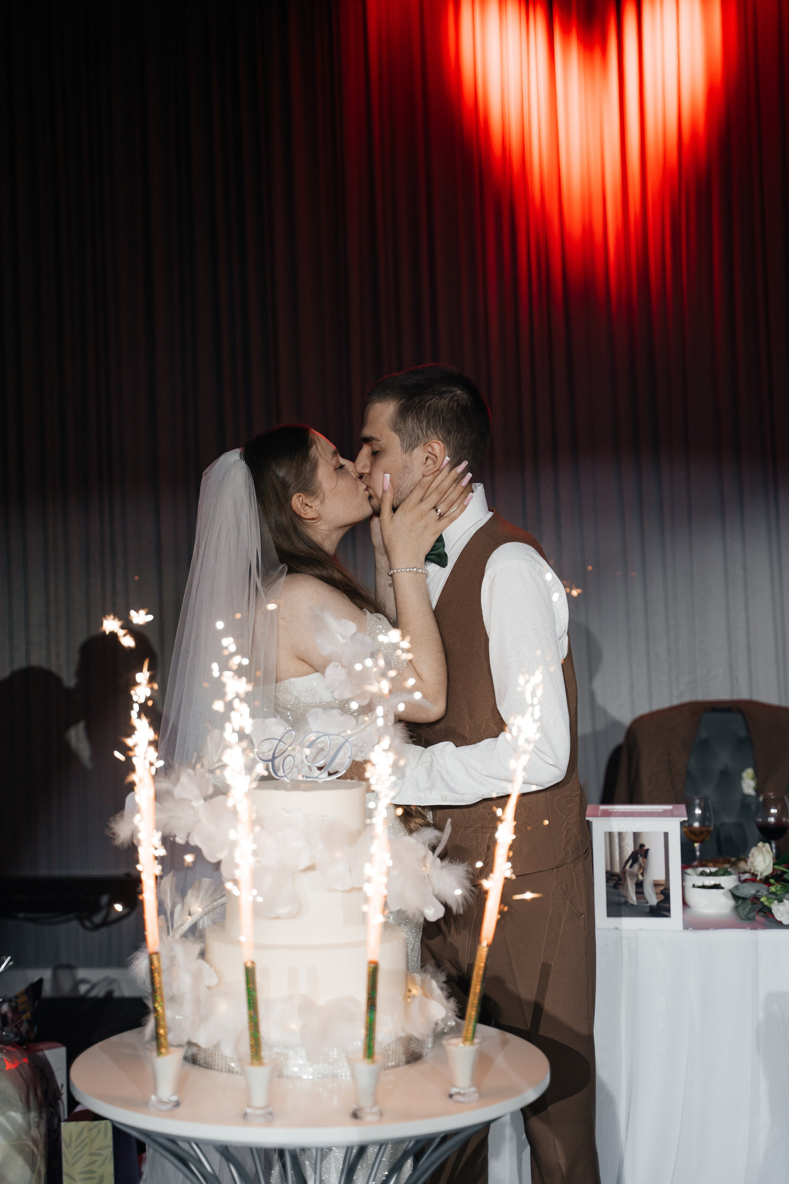 Wedding «Laugh and cry». Свадебные фотограф и видеограф Наталья и Анатолий Новиковы СПб