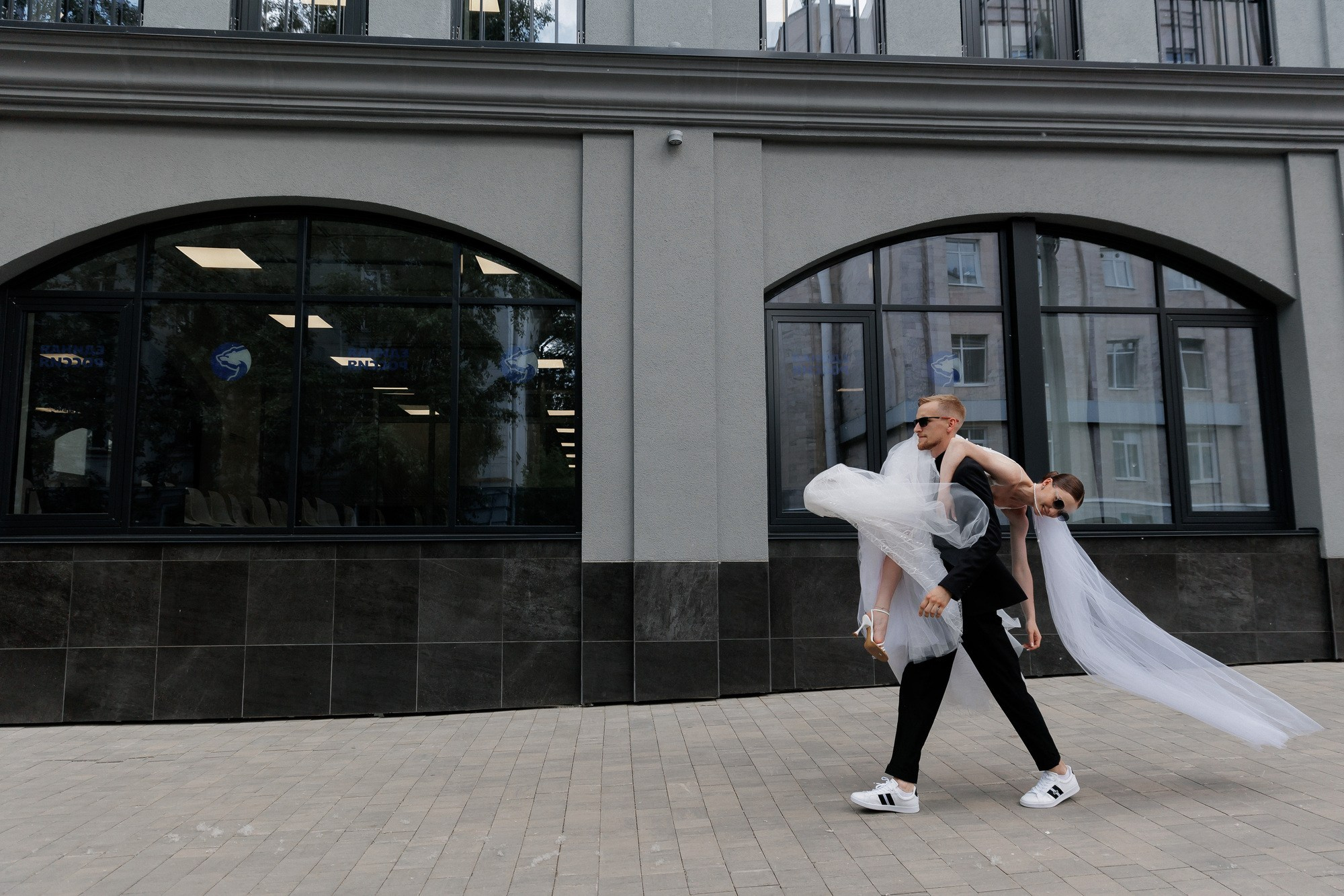 Малиновый фейерверк эмоций. Свадебный фотограф в Томске | Александр Овчаренко