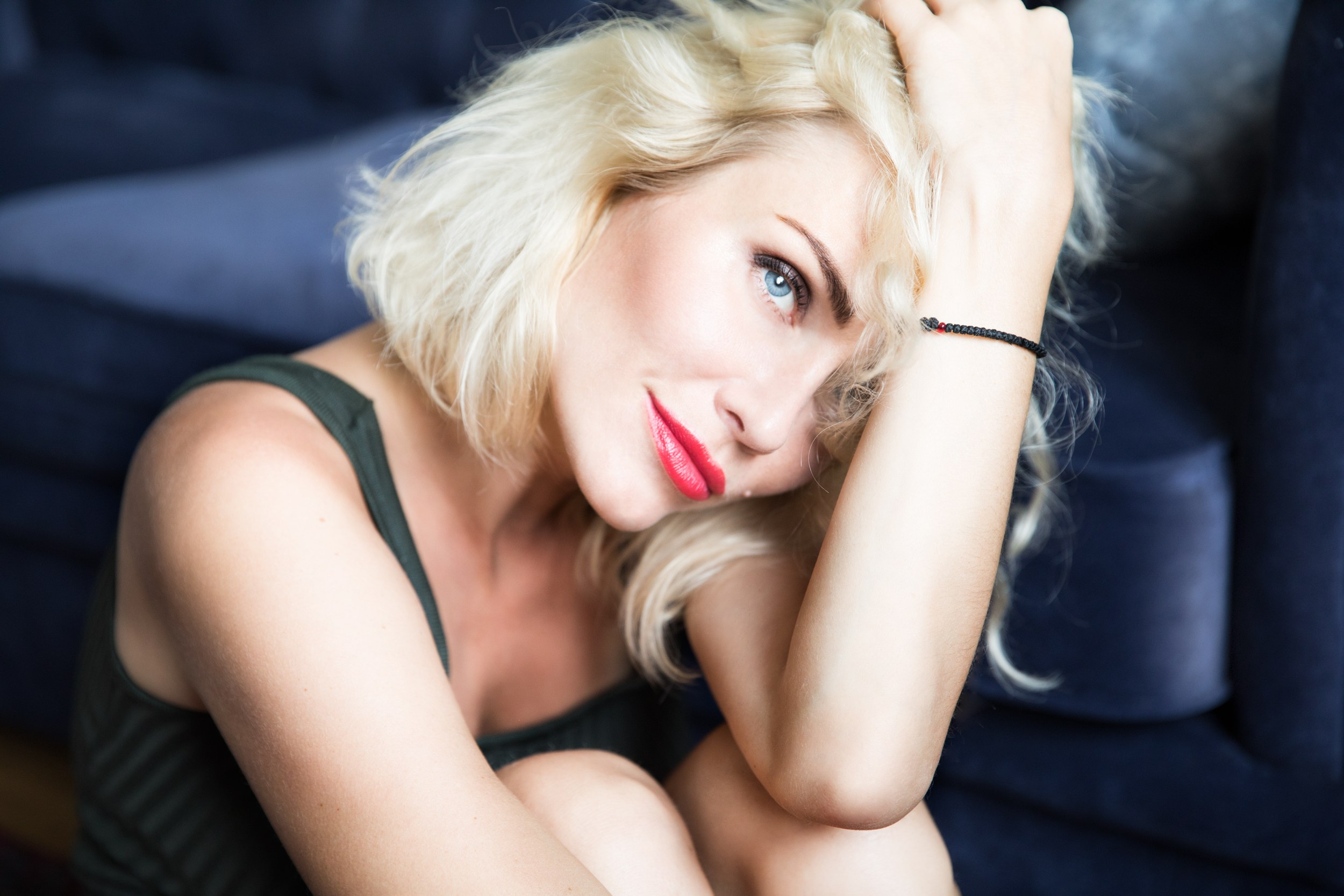 Women's portrait. Photographer in Portugal. Oksana Lomnova