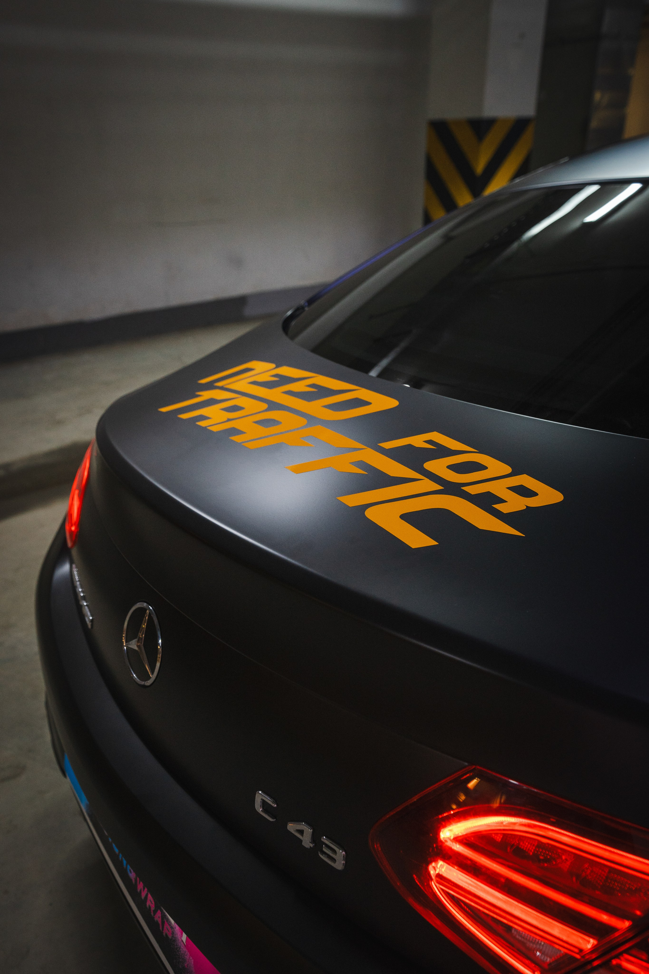 Винилография на Mercedes Benz C43 AMG. Студия дизайна и оклейки авто Barmaley Design