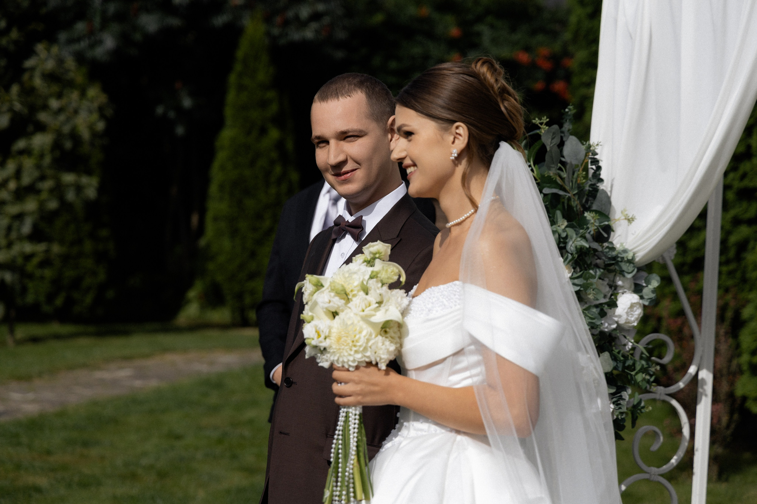 Свадебная фотосессия Анастасии и Игоря в Усадьбе Легенда. Свадебный фотограф в Минске/Беларуси Сергей Спиридонов