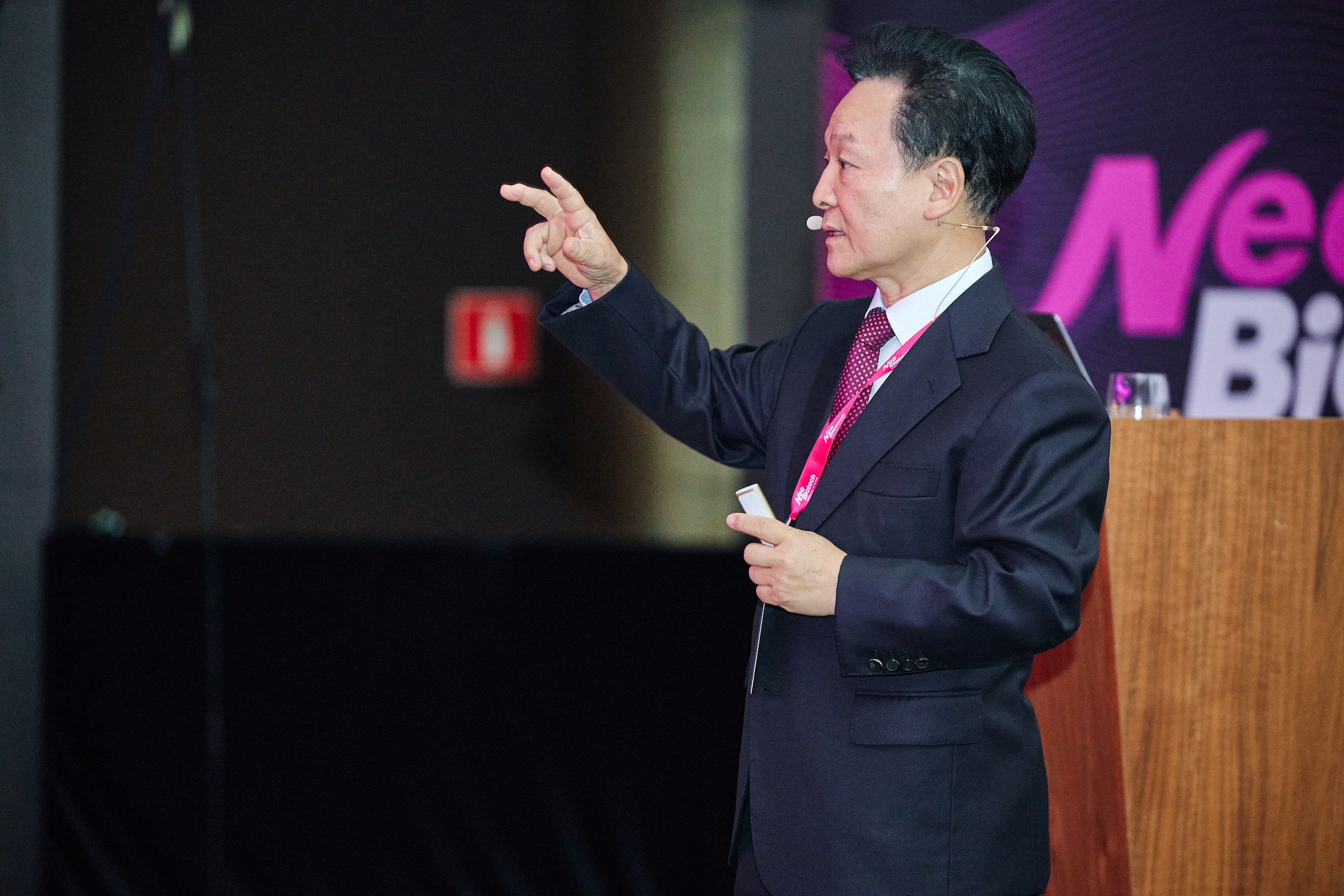 Конгресс имплантологов Neo Biotech 2025. Антон Артюшин, портретный фотограф. Москва