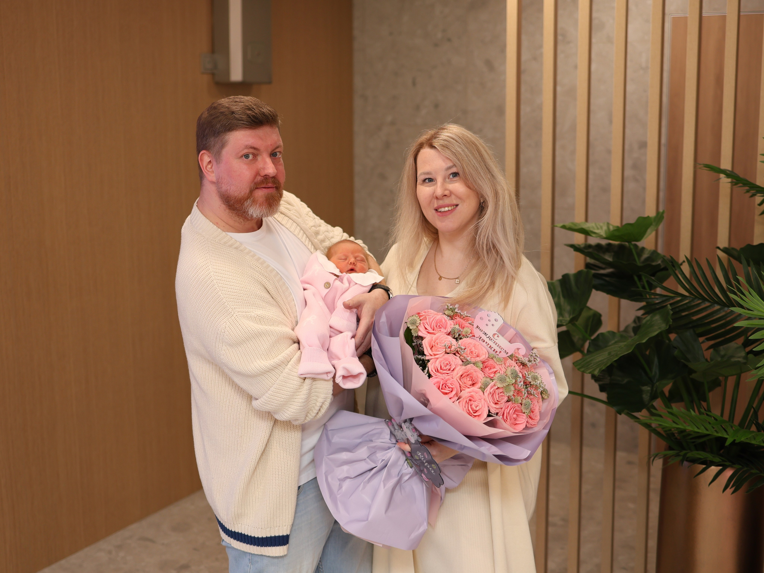 Выписка из роддома. Фотограф на крещение Москва