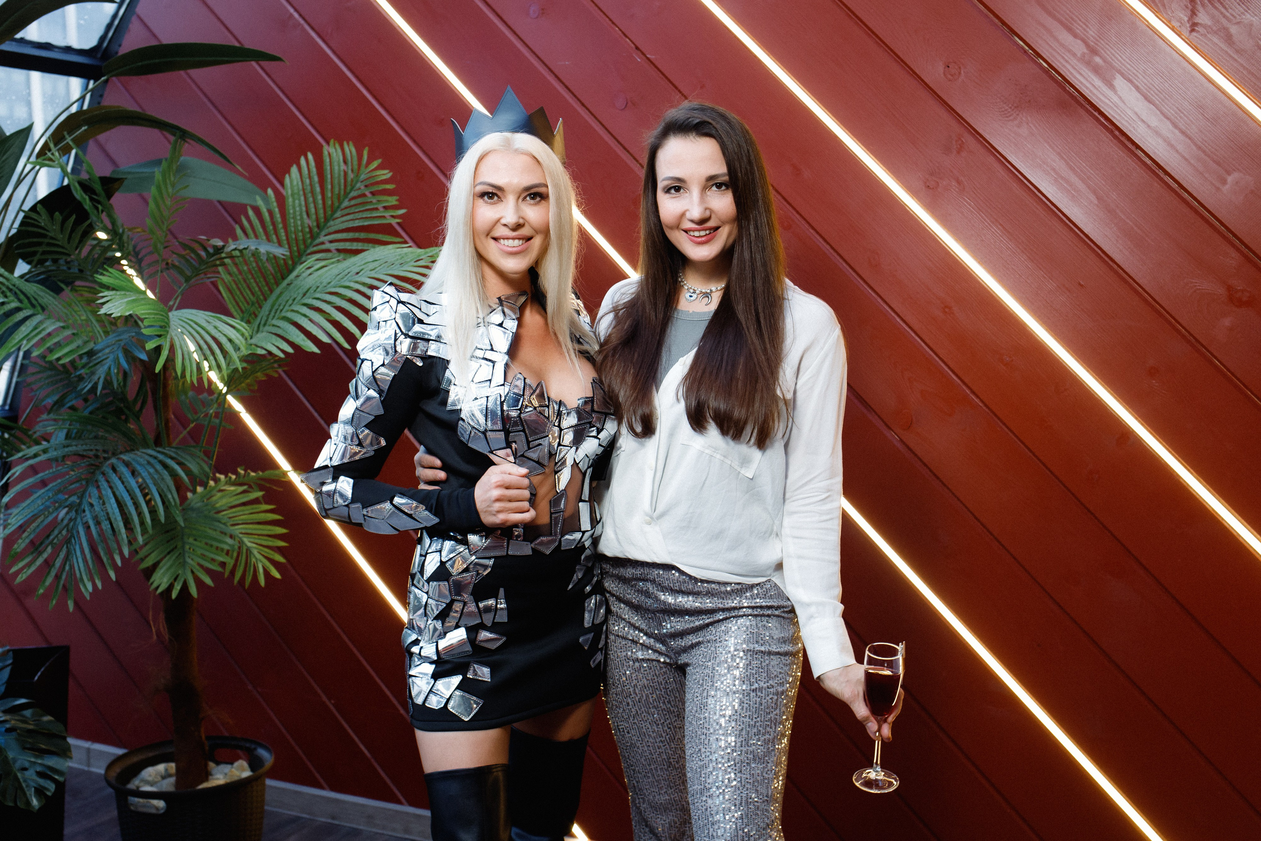 QUEEN KHV [12 ЛЕТ]. СВОИ. ФОТООТЧЕТЫ-СОБЫТИЯ-МЕСТА